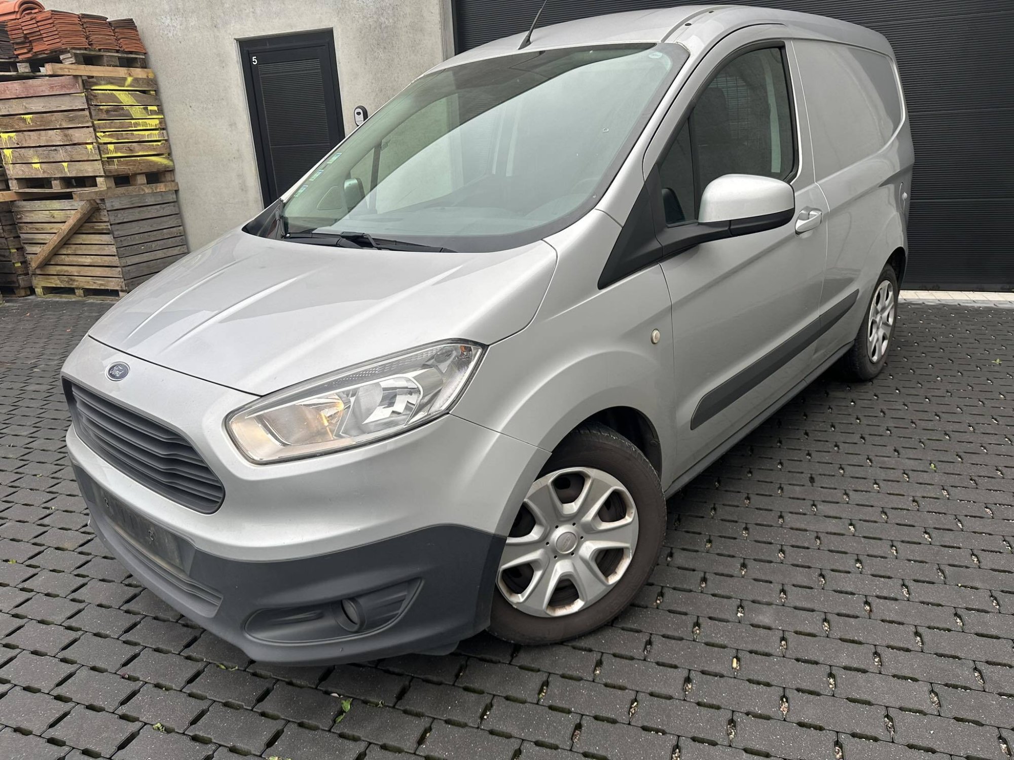 Ford Courier Tourneo  1.5 TDCI Ambiente - Diesel - Manual - 75 hp - 139.362 km
