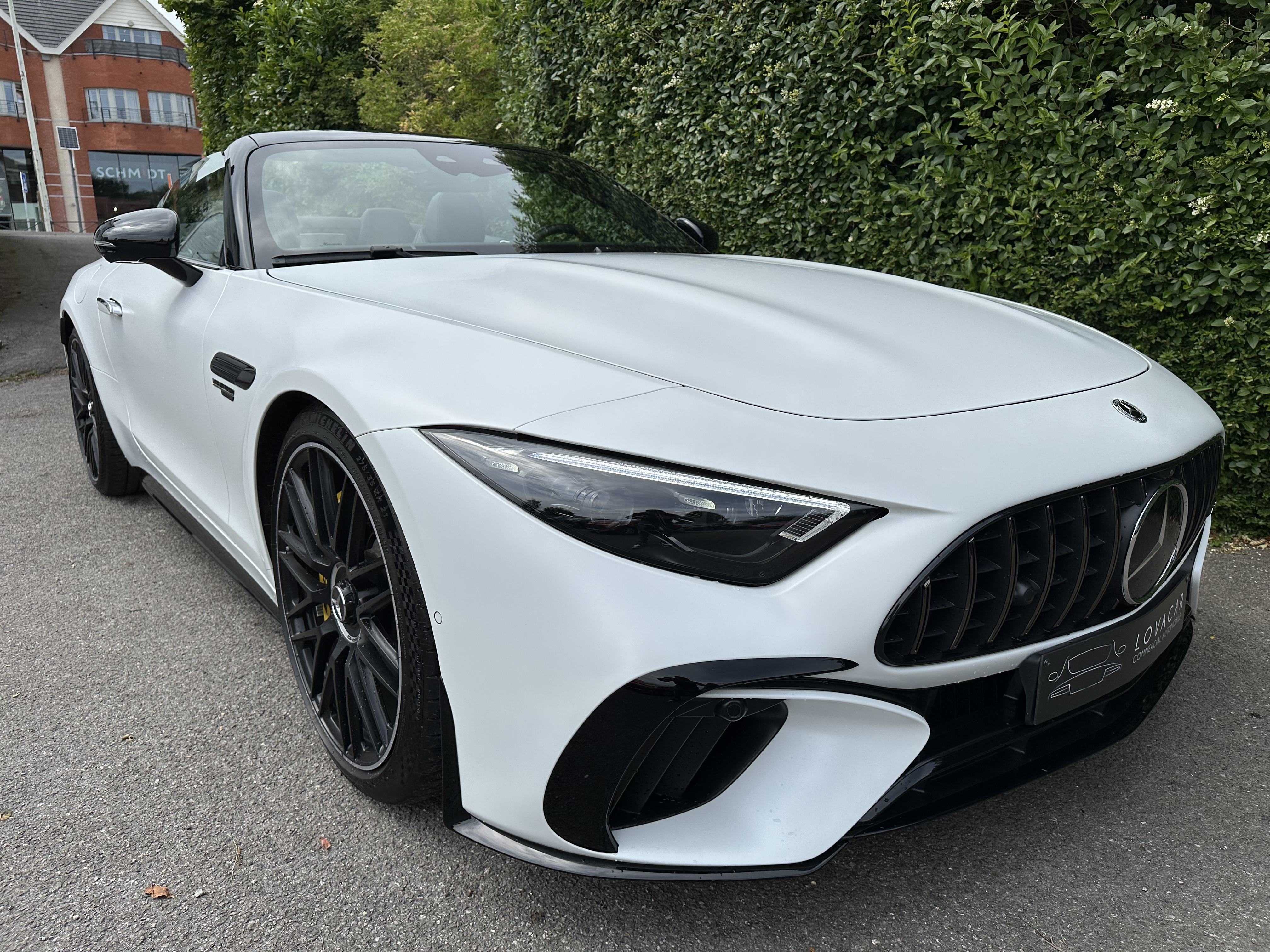 Mercedes-Benz SL 63 - Petrol - Automatic - 585 hp - 8.171 km 