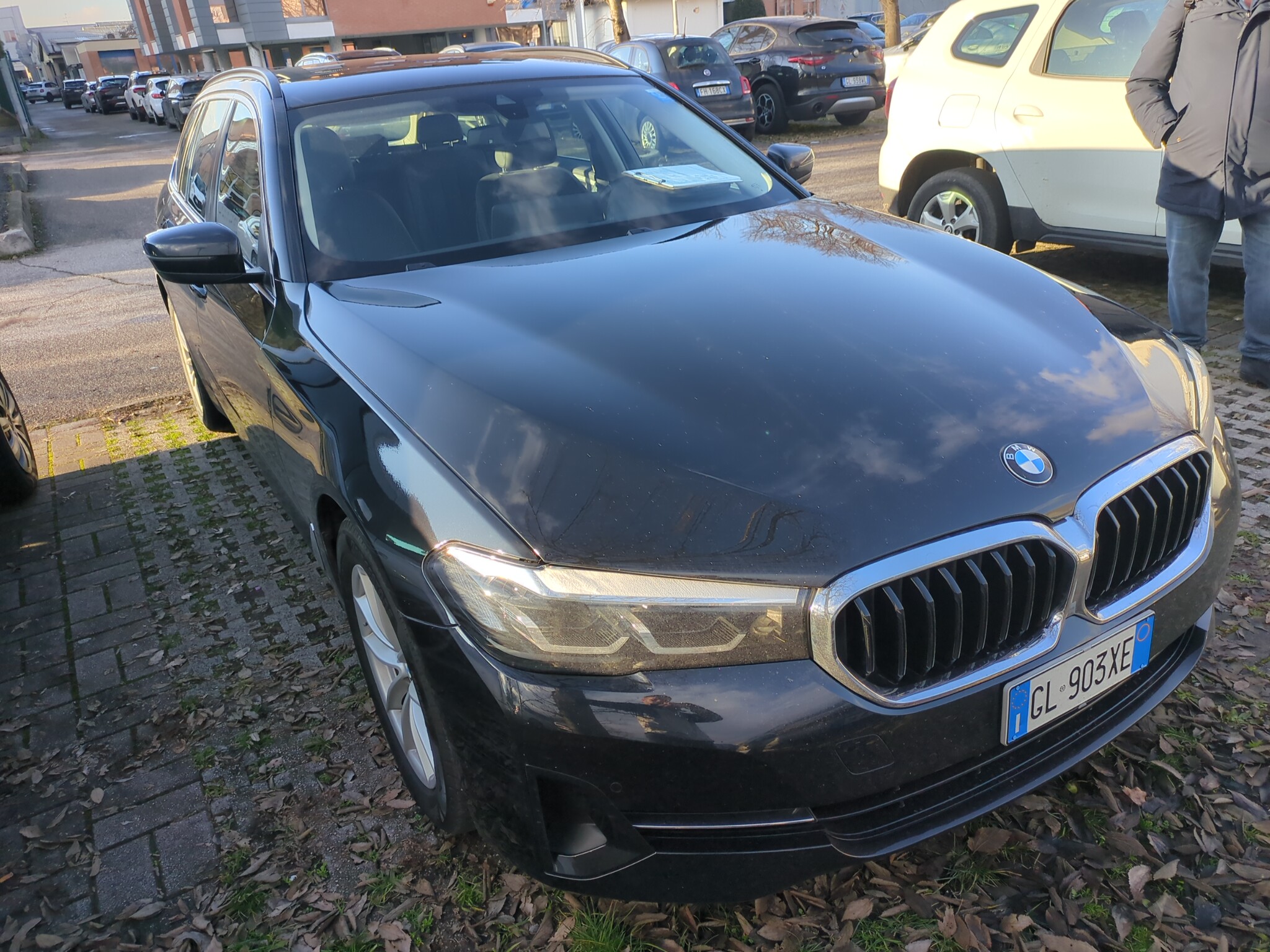 BMW 5 Series 520d Business - Diesel - Automatic - 190 hp - 156.398 km Business