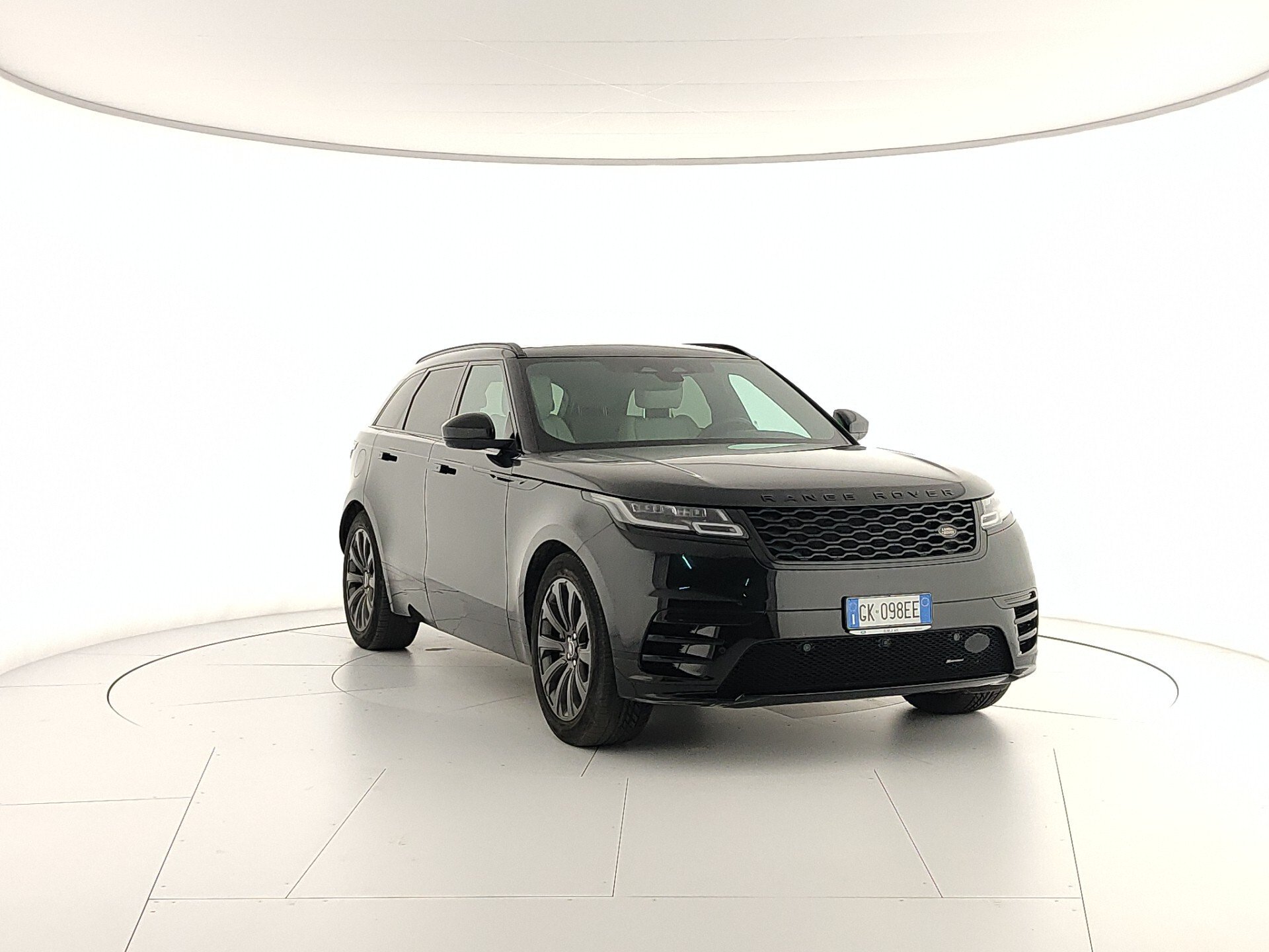 Land Rover Range Rover Velar 2.0d R-Dynamic SE - AWD - Diesel - Automatic - 204 hp - 118.000 km R-Dynamic SE
