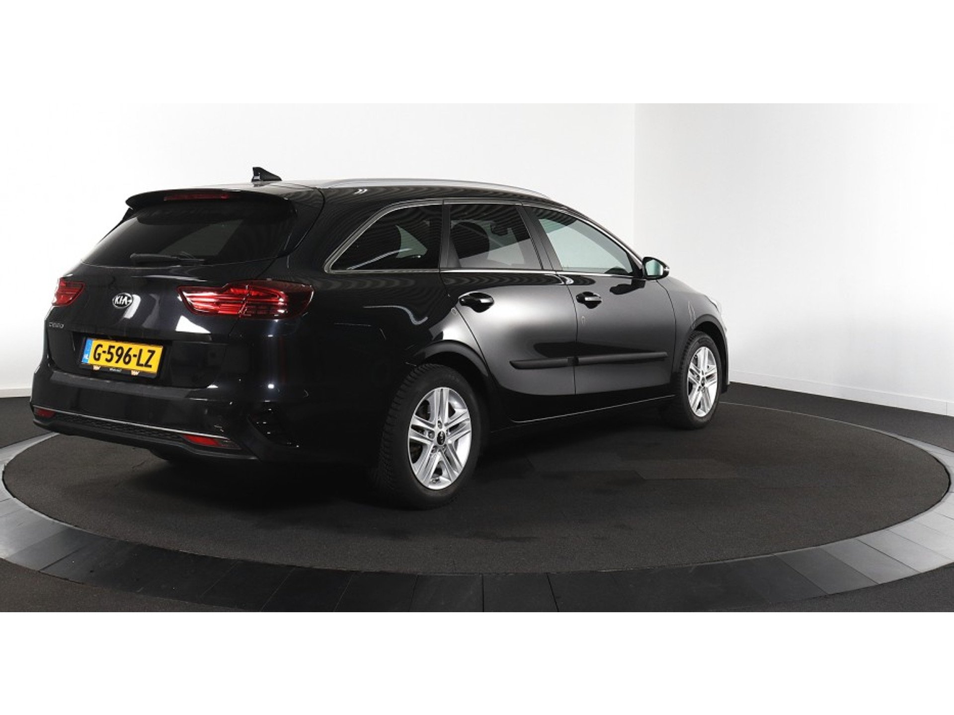 Kia Ceed SW 1.6 CRDi DynamicPlusLine - Diesel - Manual - 116 hp - 83.443 km