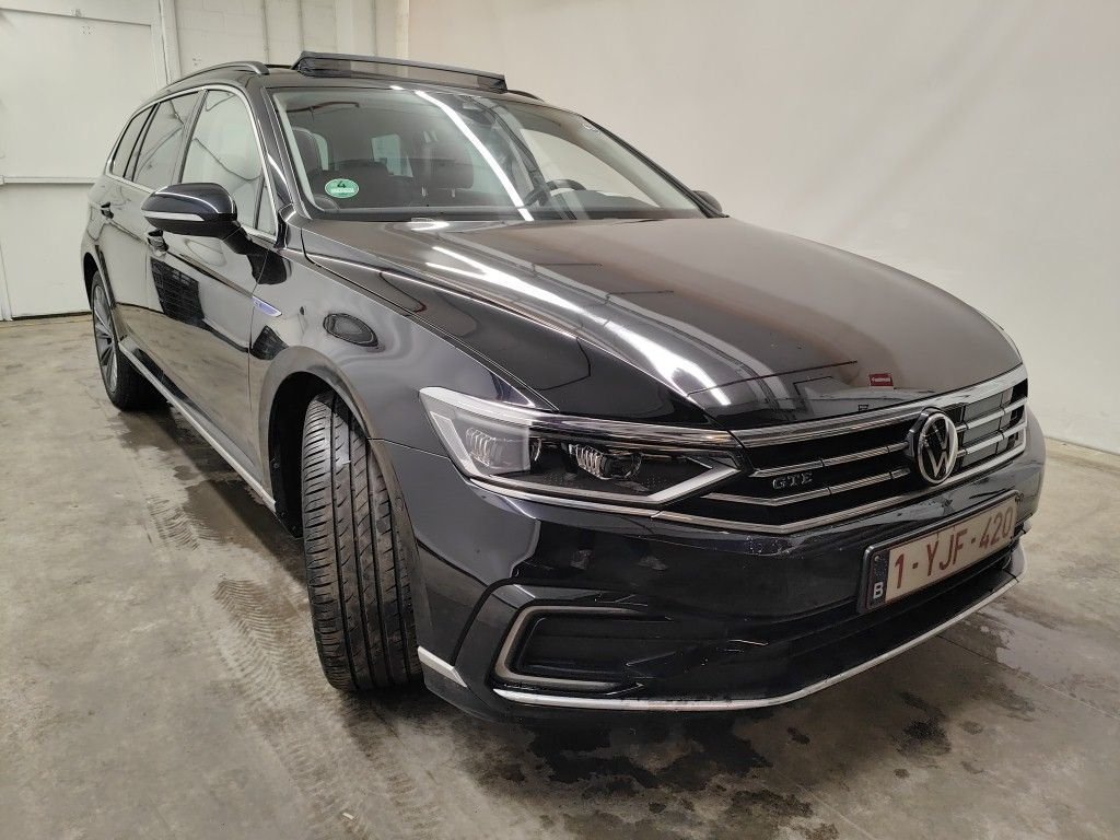 Volkswagen Passat Variant GTE 1.4 Business - Hybrid - Automatic - 156 hp - 92.599 km Business