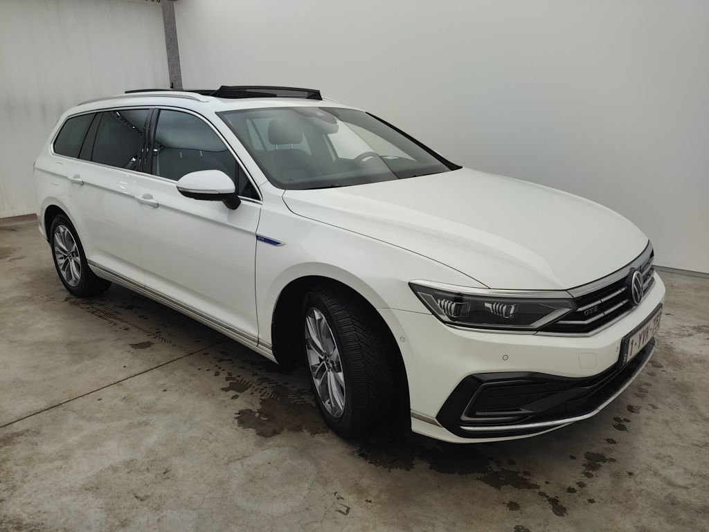 Volkswagen Passat Variant GTE 1.4 Business - Hybrid - Automatic - 156 hp - 48.439 km Business