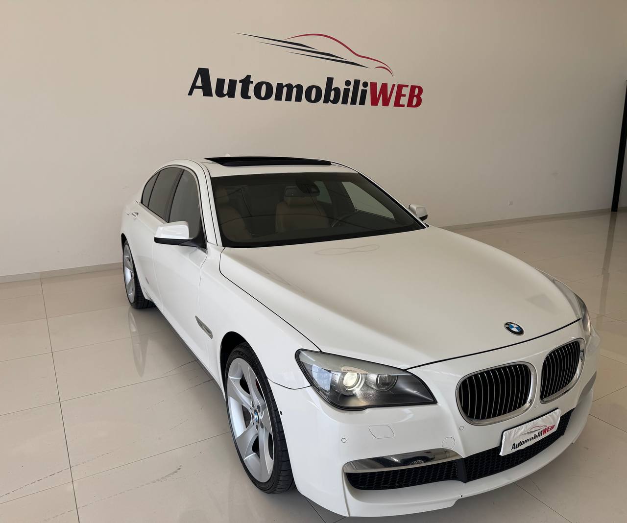BMW 7 Series 750 M Sport - Petrol - Automatic - 408 hp - 116.000 km M Sport