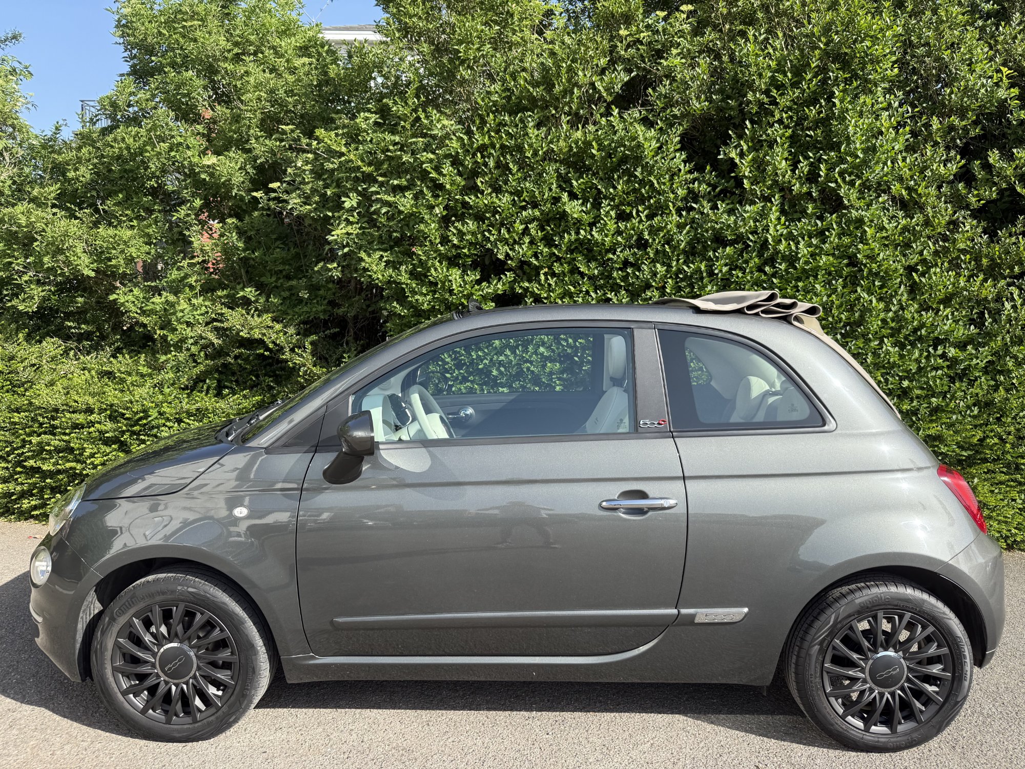 Fiat 500C 1.0 Lounge - Hybrid - Manual - 70 hp - 28.542 km Lounge