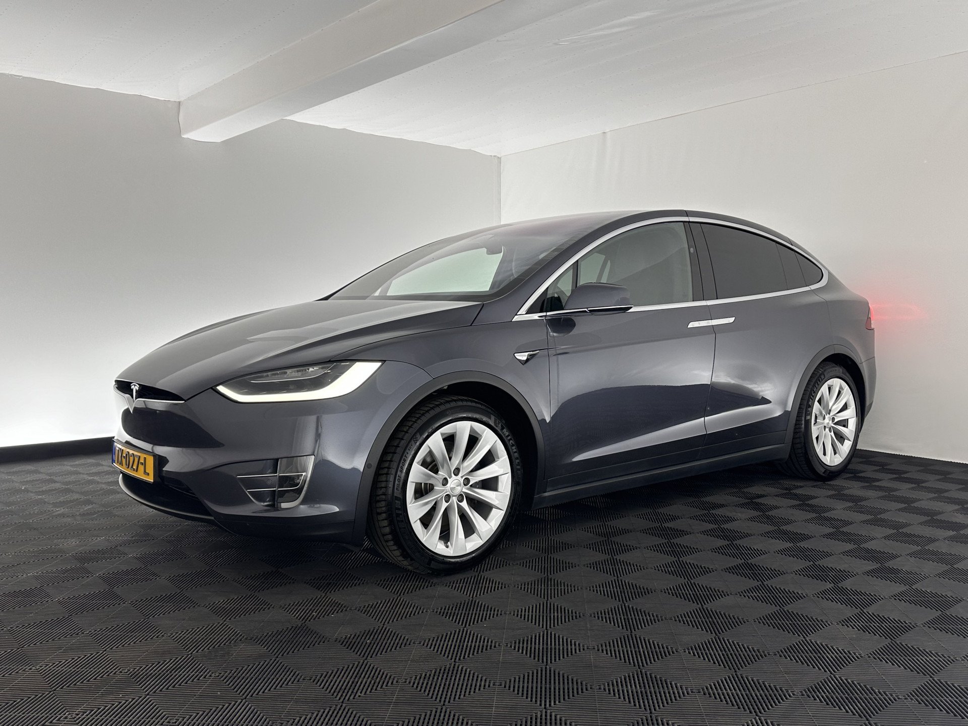 Tesla Model X 100 kWh - 418 hp - 179.206 km