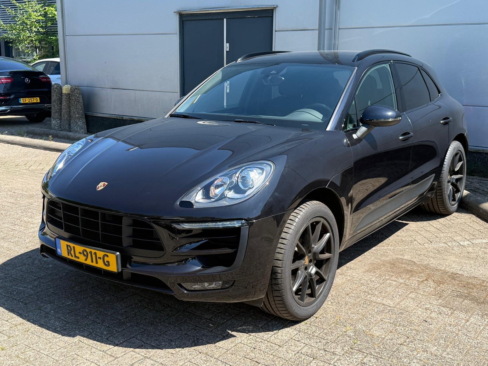 Porsche Macan 2.0 - Petrol - Automatic - 252 hp - 67.690 km