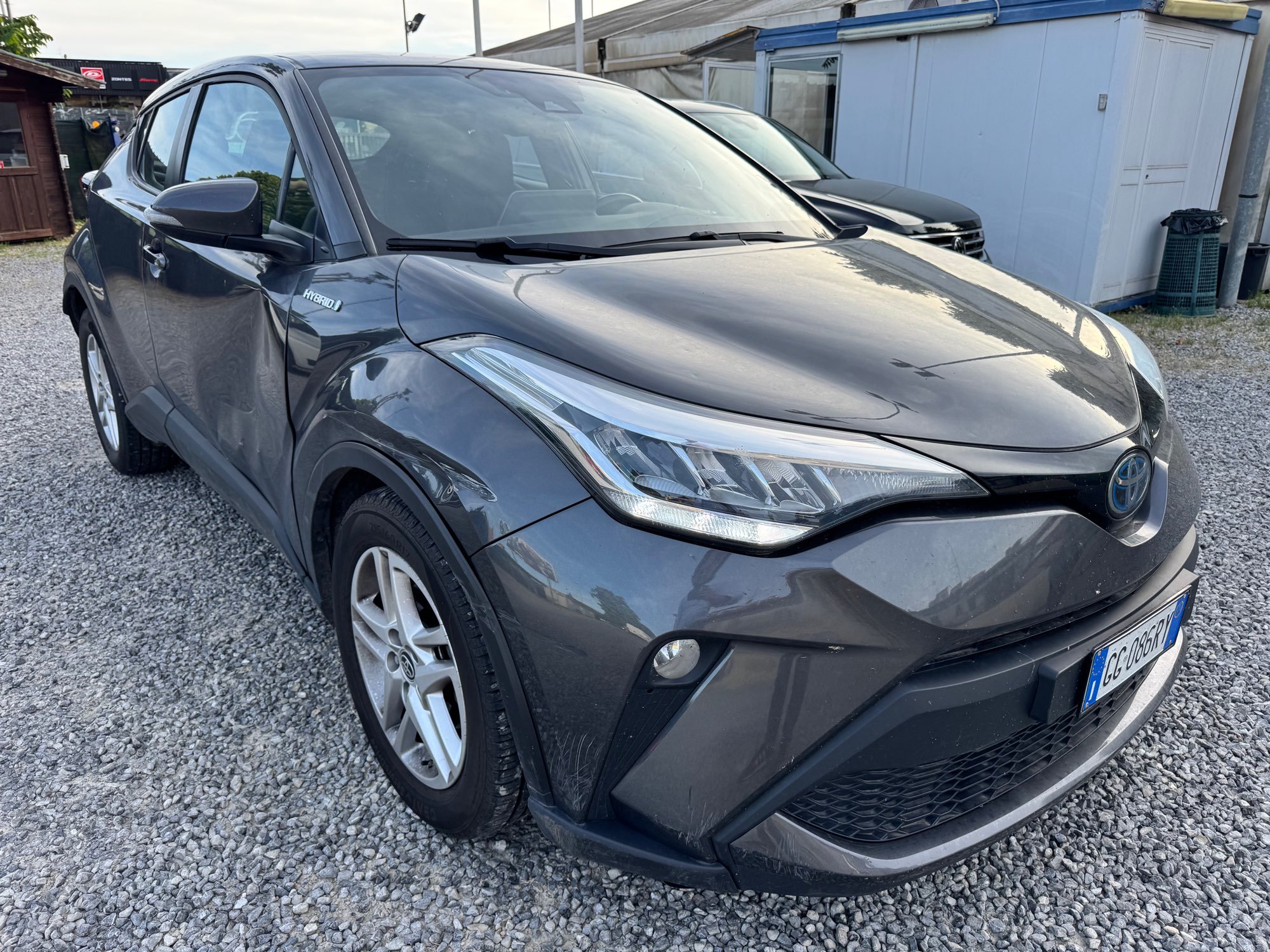 Toyota C-HR 1.8 Business - Hybrid - Automatic - 122 hp - 123.565 km Business