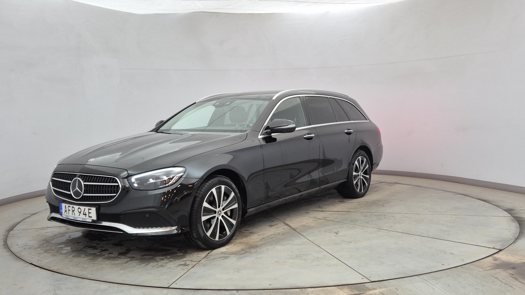 Mercedes-Benz E 300de - 4-Matic - Hybrid - Automatic - 306 hp - 106.220 km 