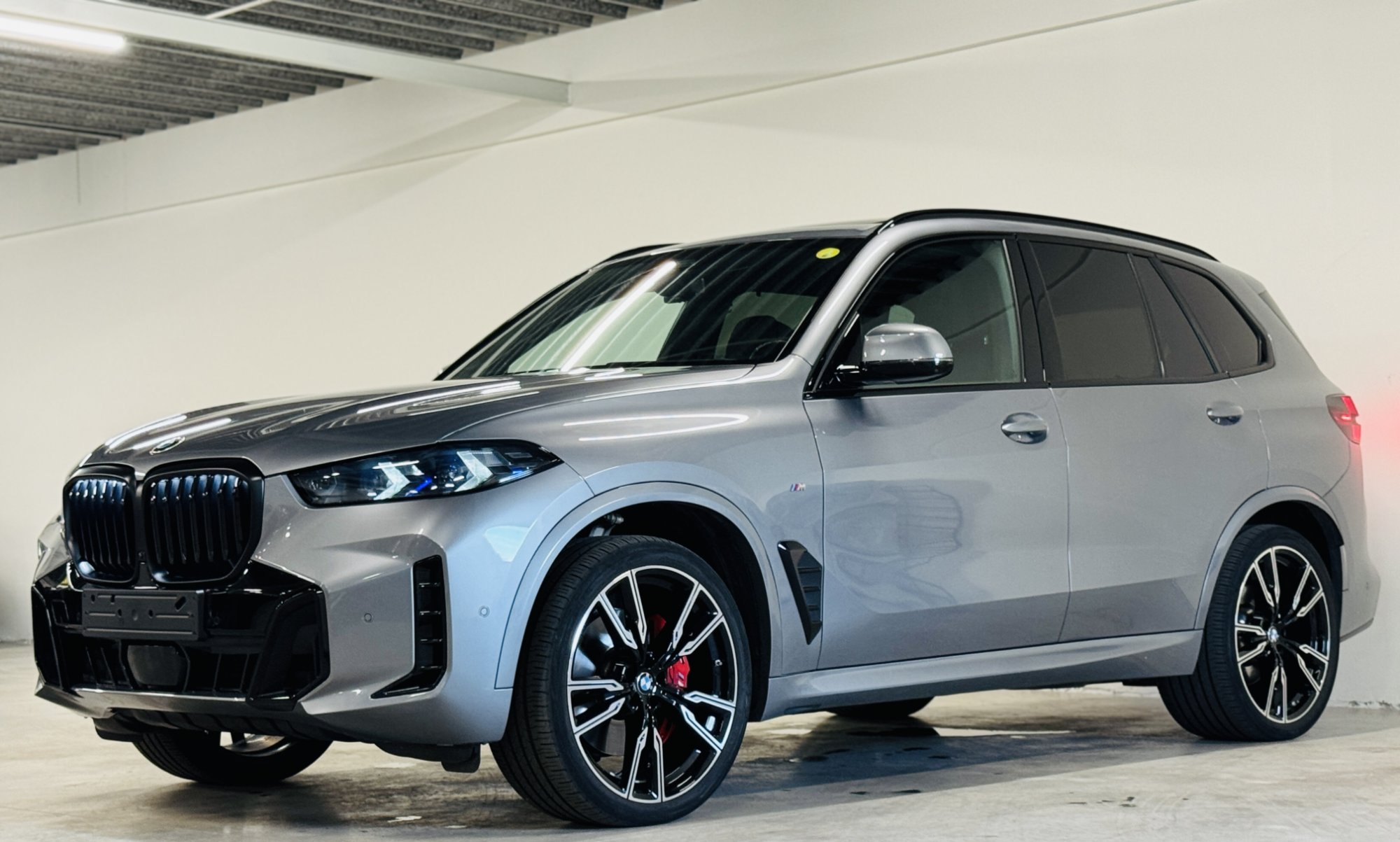 2023 BMW X5   AWD