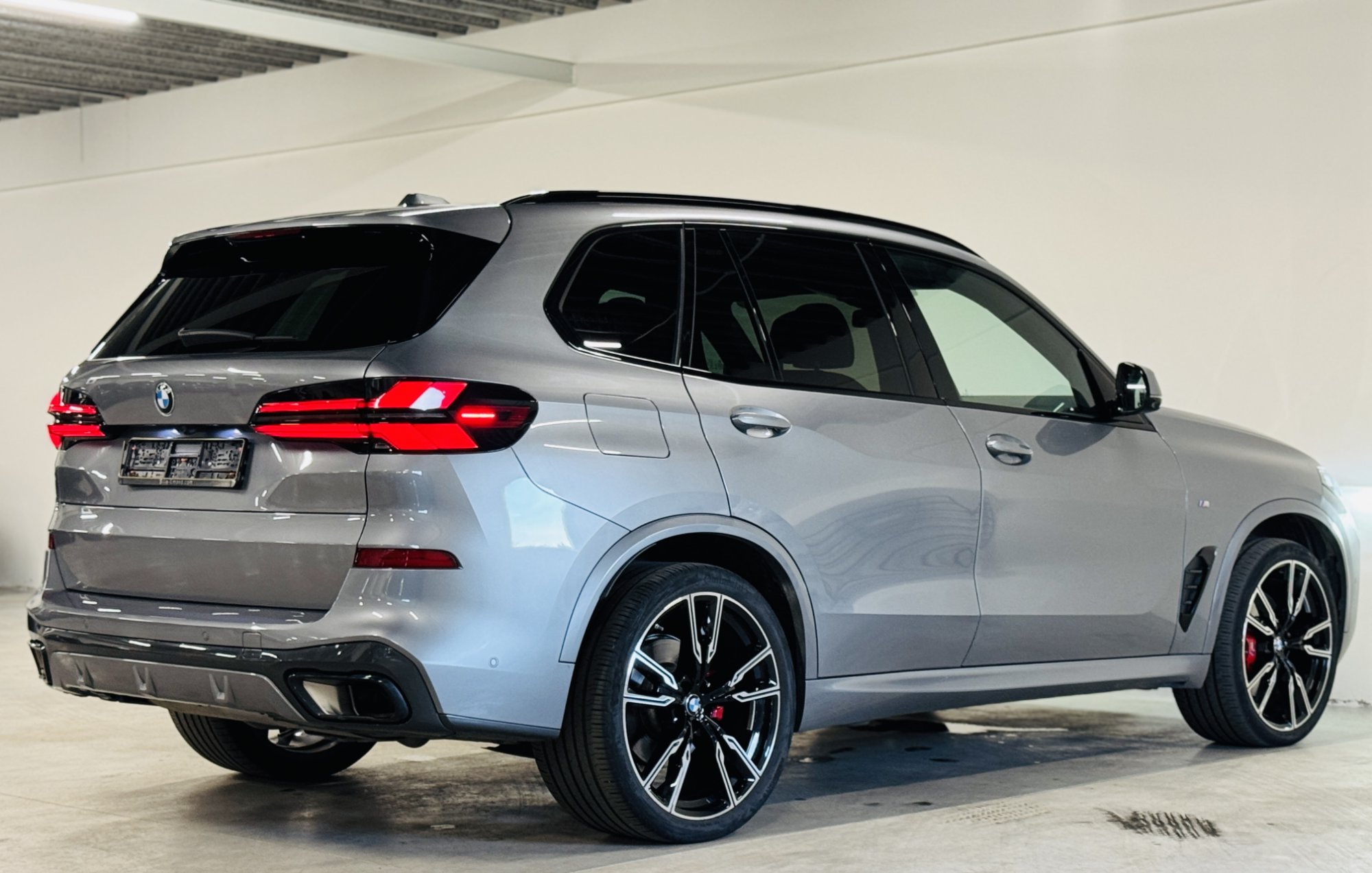 2023 BMW X5   AWD