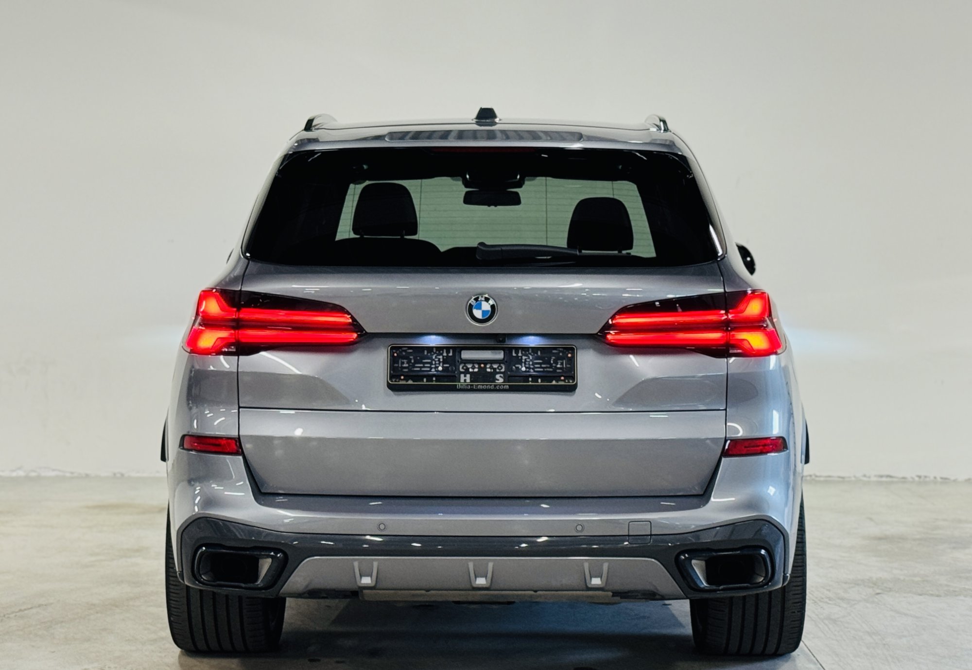 2023 BMW X5   AWD