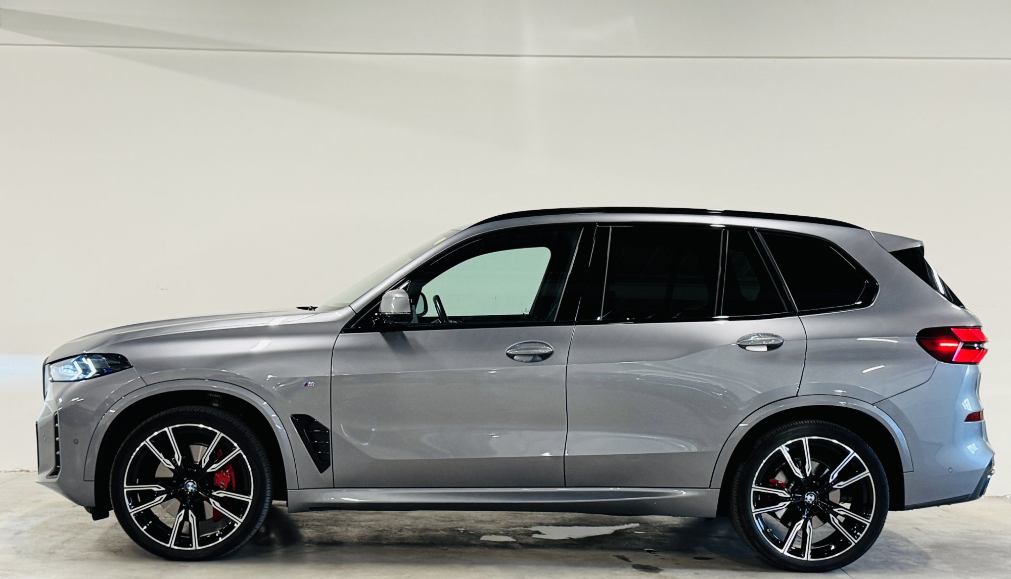 2023 BMW X5   AWD