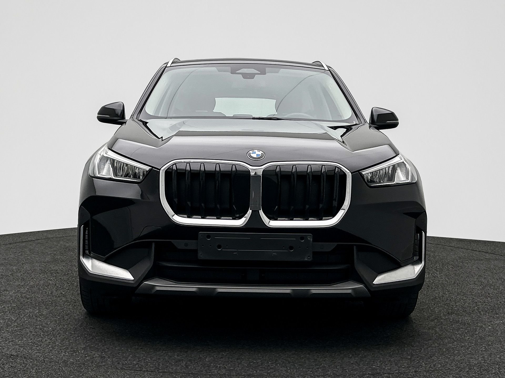 2023 BMW X1   