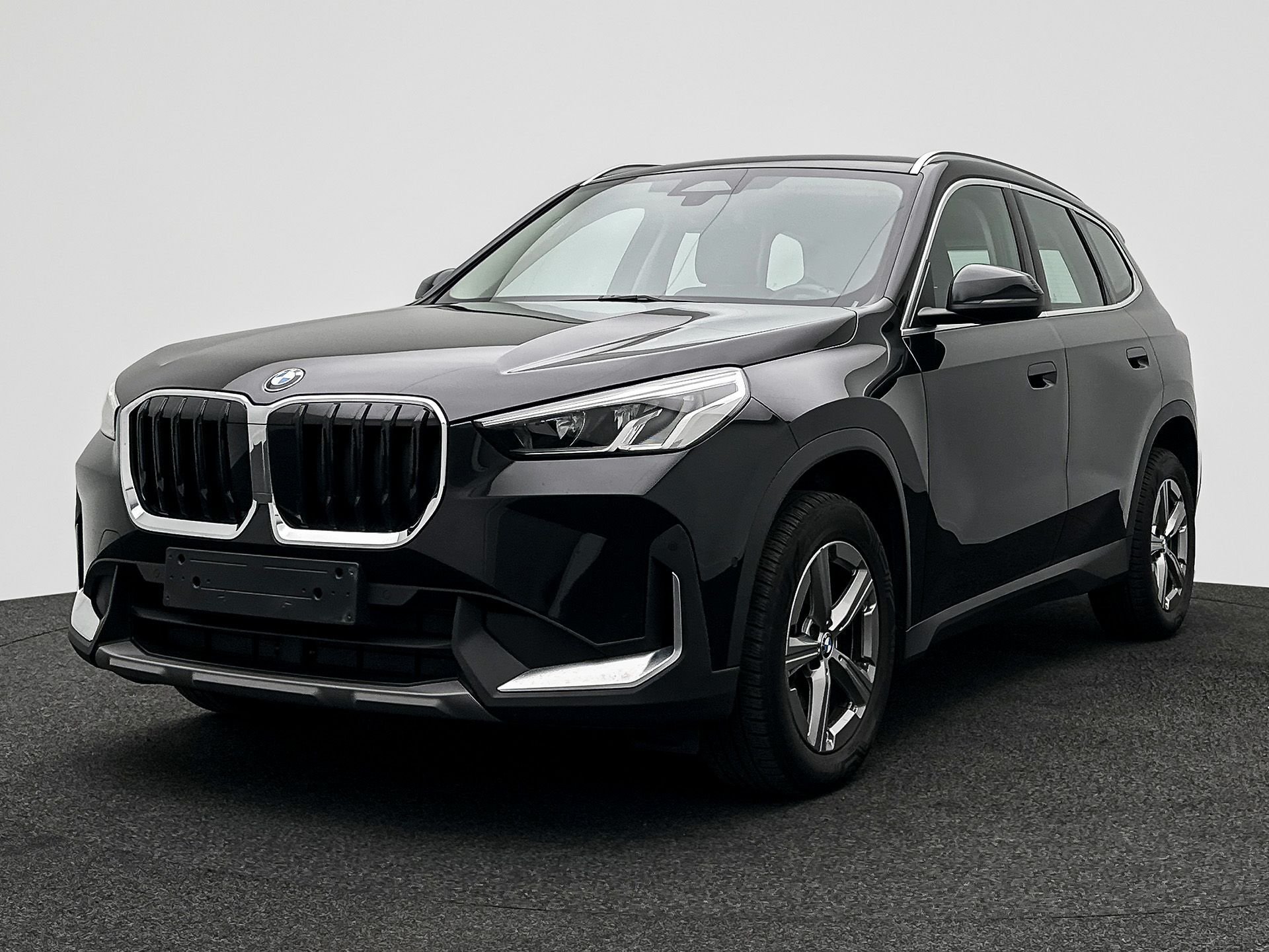 2023 BMW X1   