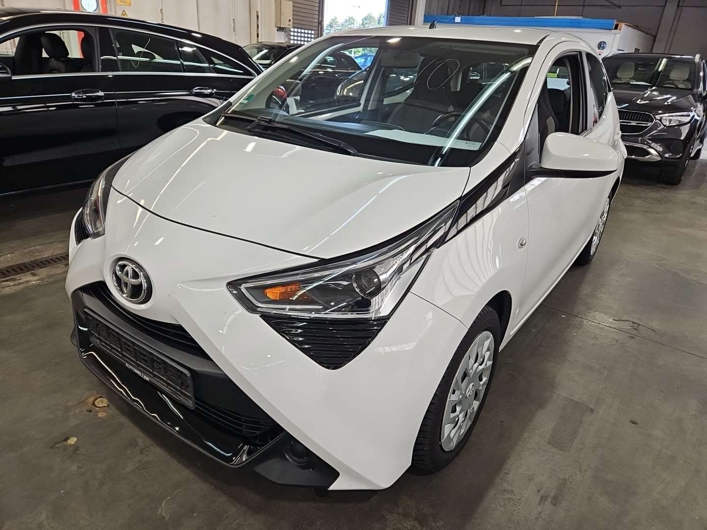 Toyota Aygo 1.0 VVT-i X-Play - Petrol - Manual - 72 hp - 57.762 km X-Play