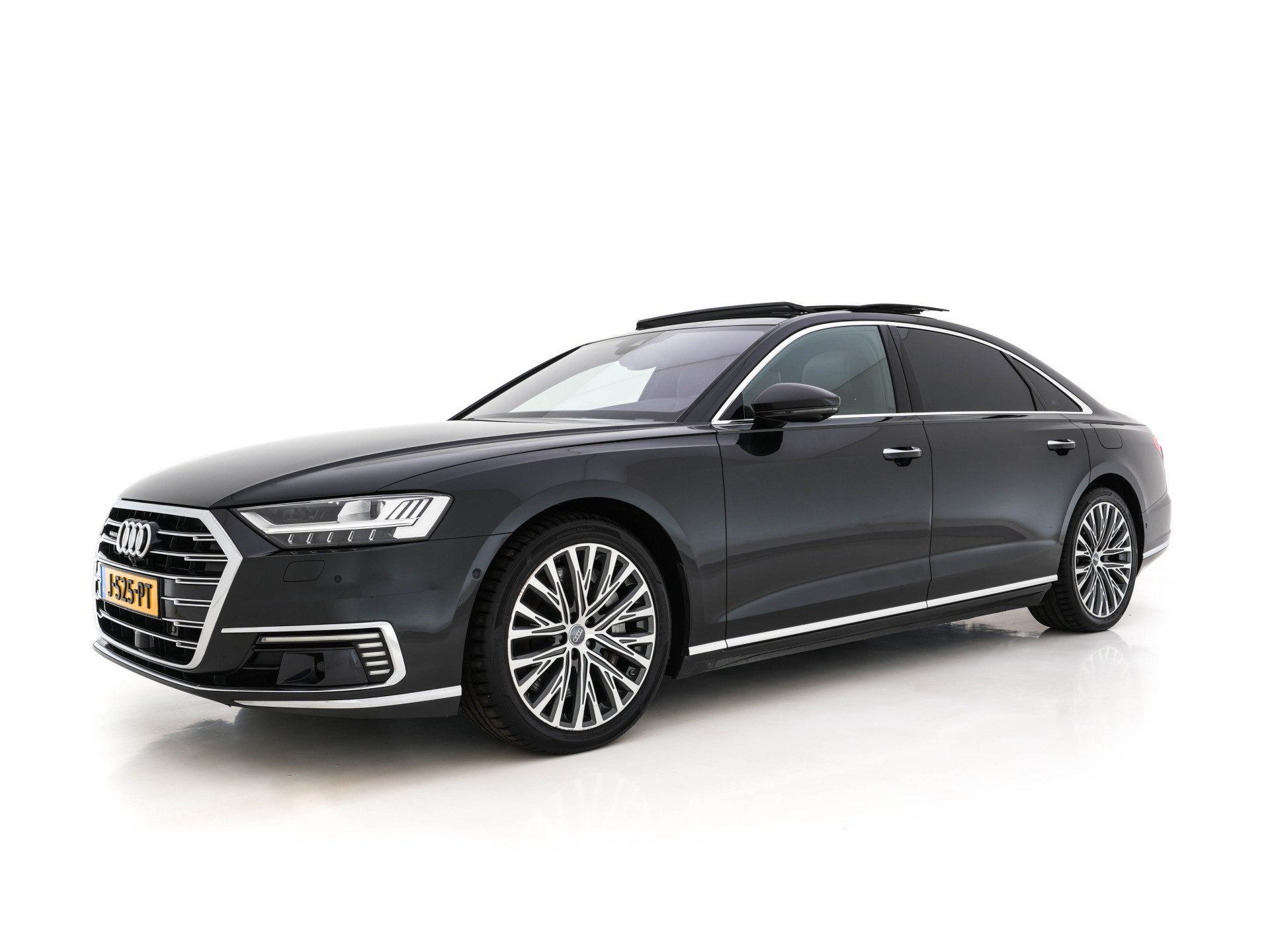 Audi A8 60 TFSIe Pro Line+ - Hybrid - Automatic - 340 hp - 228.802 km