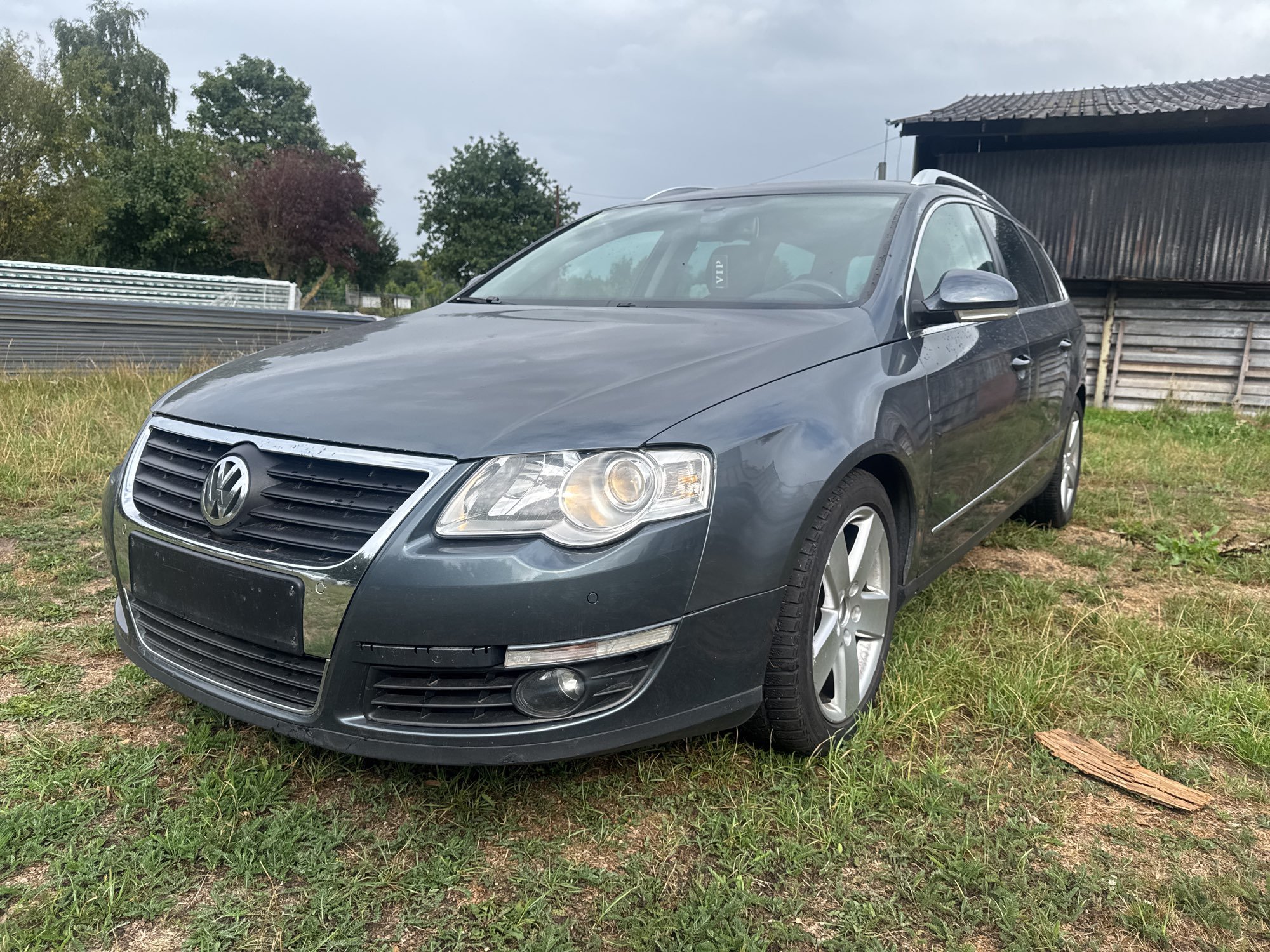 Volkswagen Passat Variant 2.0 TDI - Diesel - Automatic - 140 hp - 261.753 km