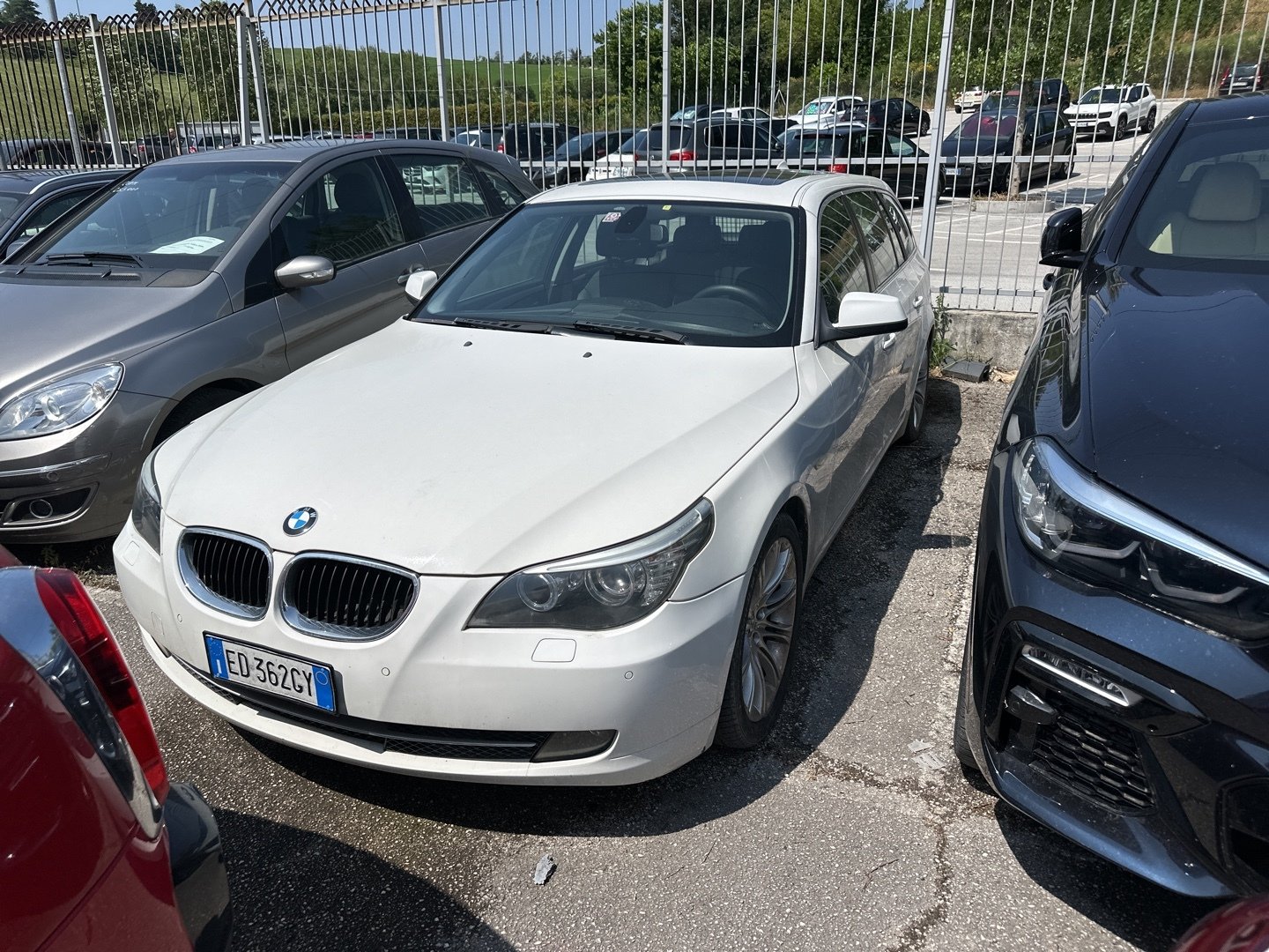 BMW 5 Series Touring 520d Futura - Diesel - Manual - 176 hp - 313.800 km
