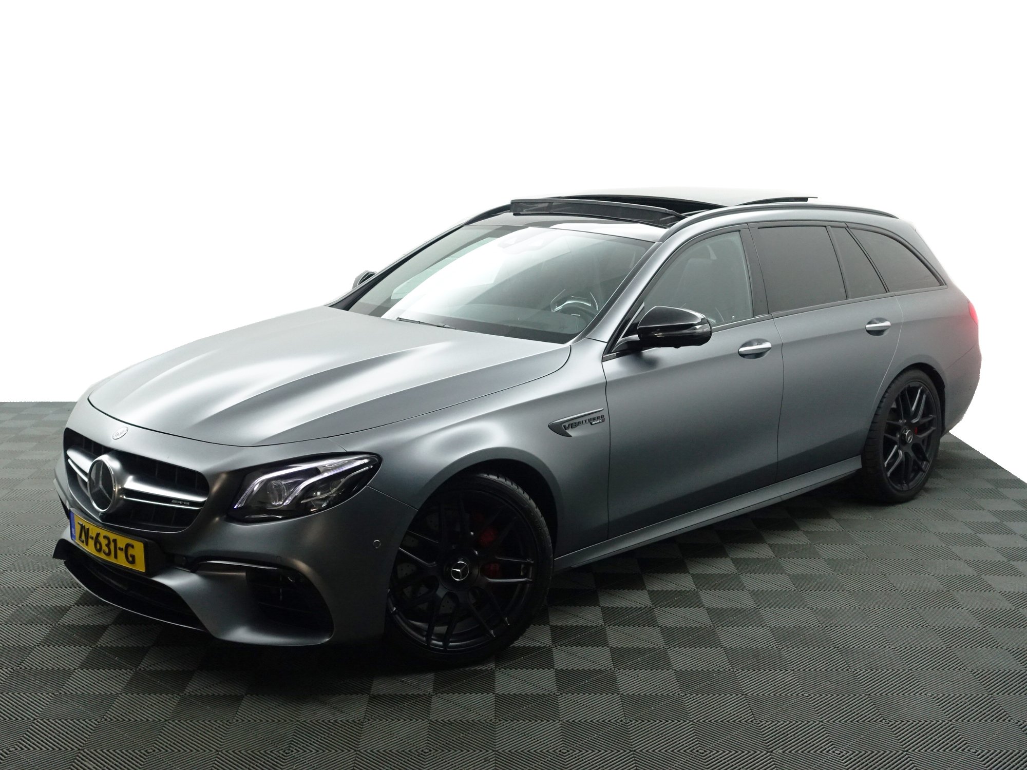 Mercedes-Benz E 63 Prmium - Ptrol - Automatic - 571 hp - 92.282 km
