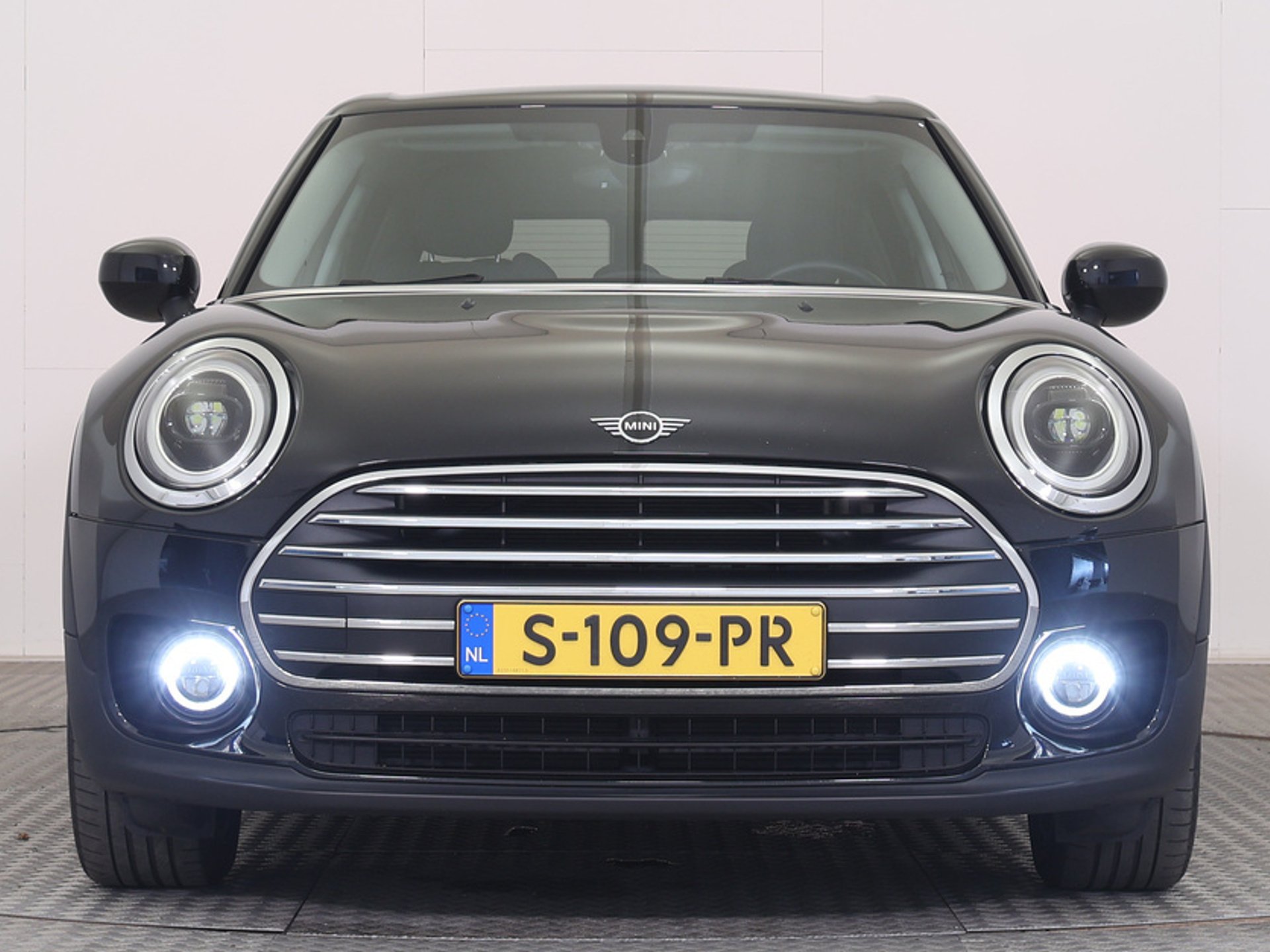 Mini Clubman Cooper 1.5 Classic - Petrol - Automatic - 136 hp - 59.829 km