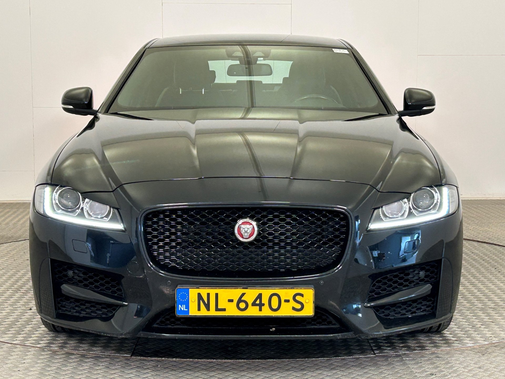 Jaguar XF 2.0d Prestige - 165 hp - 196.833 km