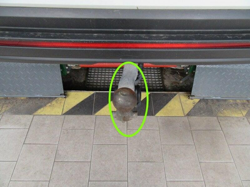 2018 Volkswagen Touareg   AWD