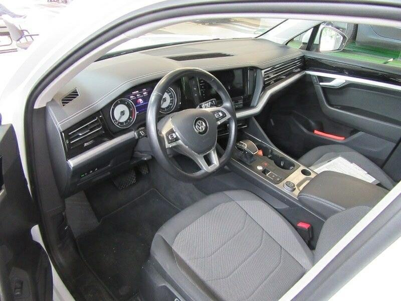 2018 Volkswagen Touareg   AWD