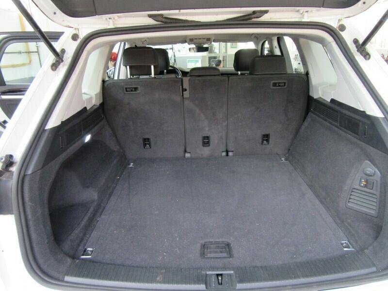 2018 Volkswagen Touareg   AWD