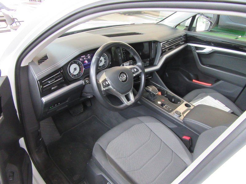 2018 Volkswagen Touareg   AWD