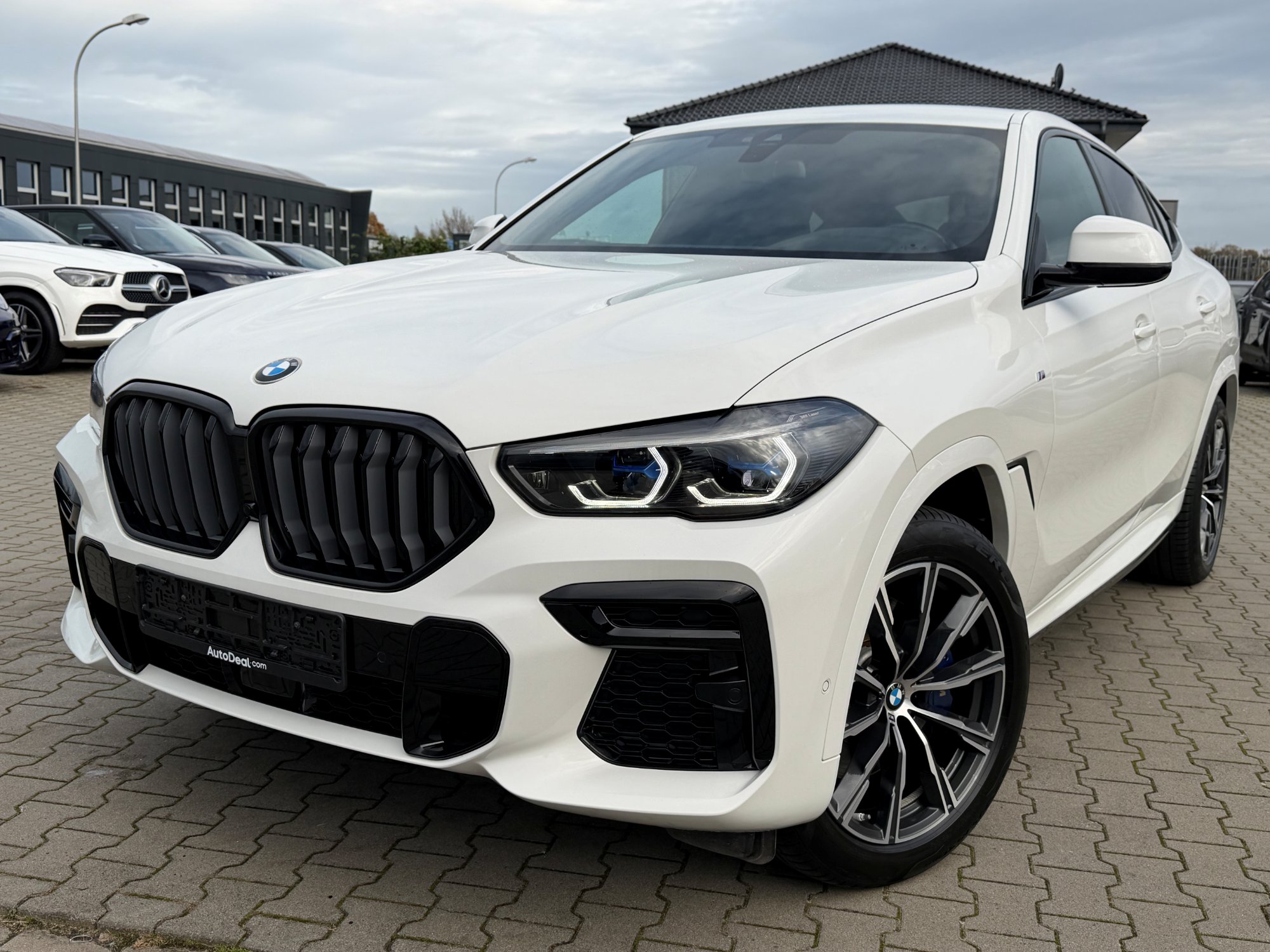 2023 BMW X6   AWD