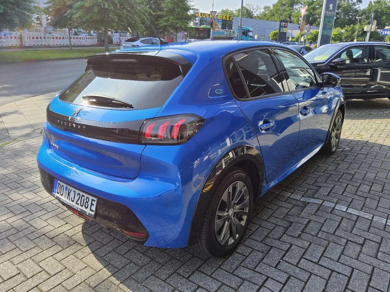 Peugeot 208 Allure - Electric - Automatic - 136 hp - 78.539 km