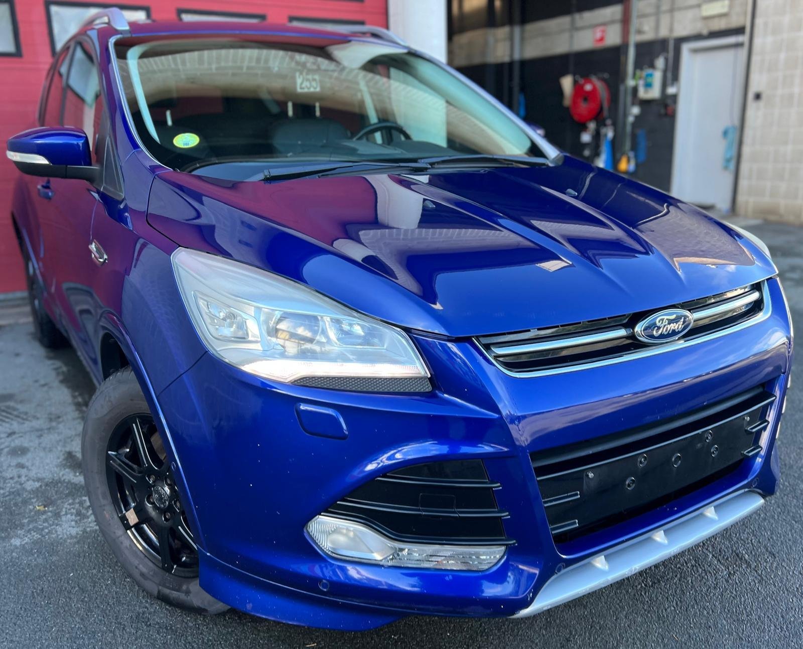 Ford Kuga 2.0 TDCI - Diesel - Automatic - 163 hp - 191.867 km 