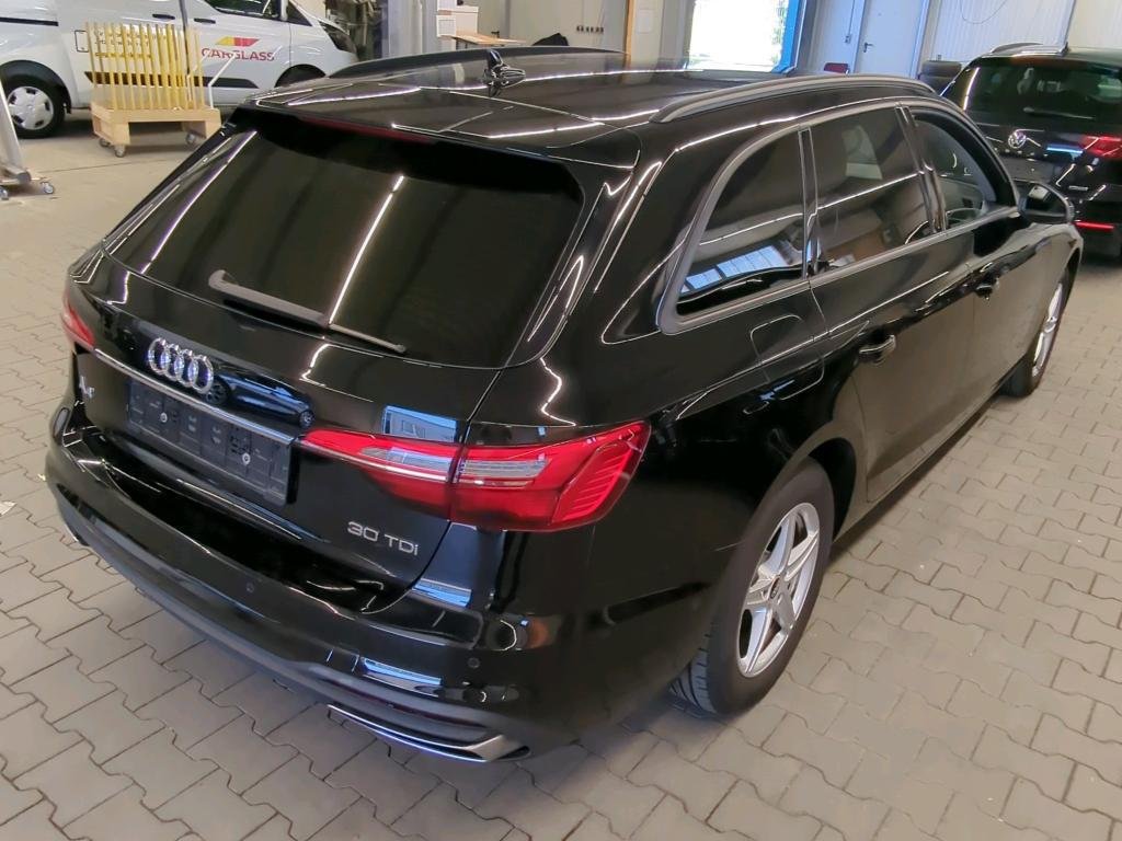 Audi A4 Avant 2.0 TDI - Diesel - Automatic - 136 hp - 31.871 km
