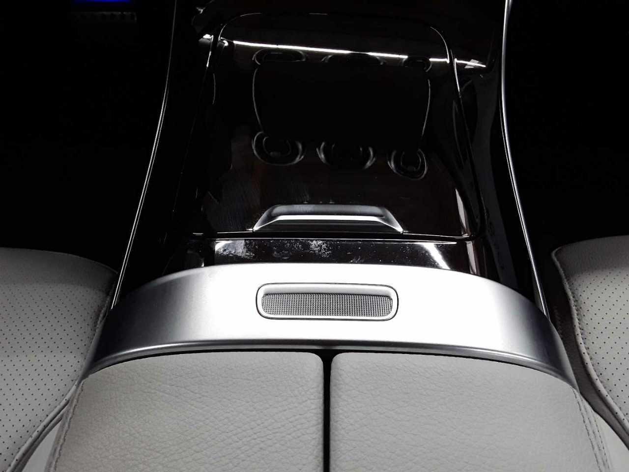 2022 Mercedes-Benz C   