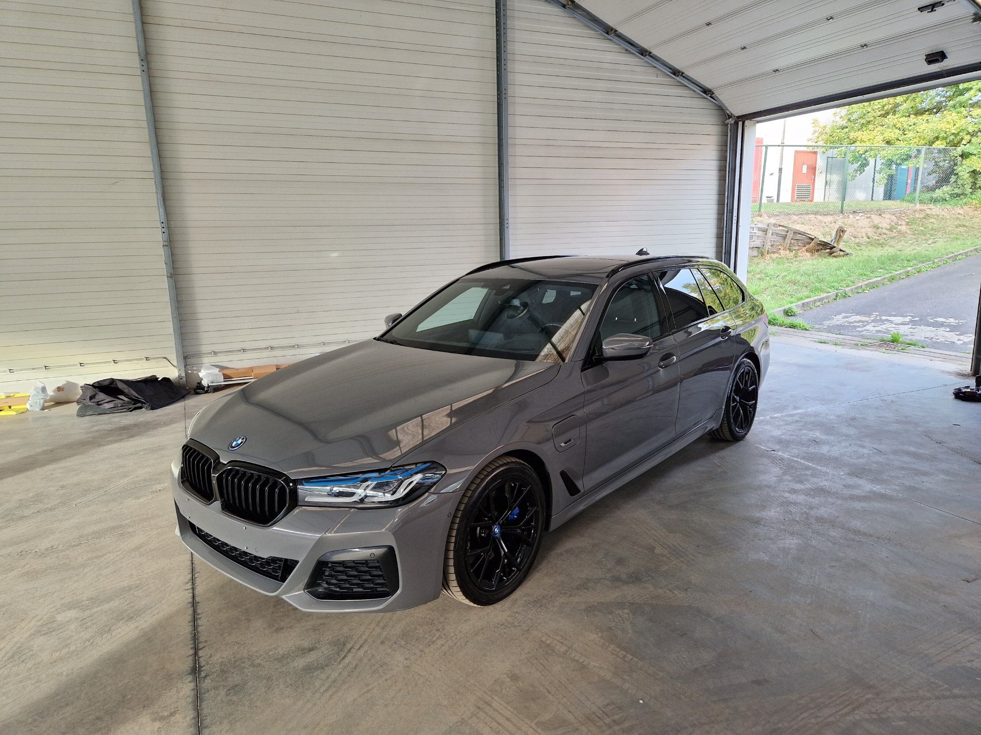BMW 5 Series Touring 530e M Sport - xDrive - Hybrid - Automatic - 163 hp - 131.747 km