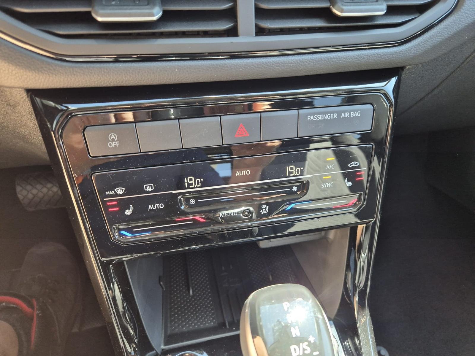 2025 Volkswagen T-Cross   