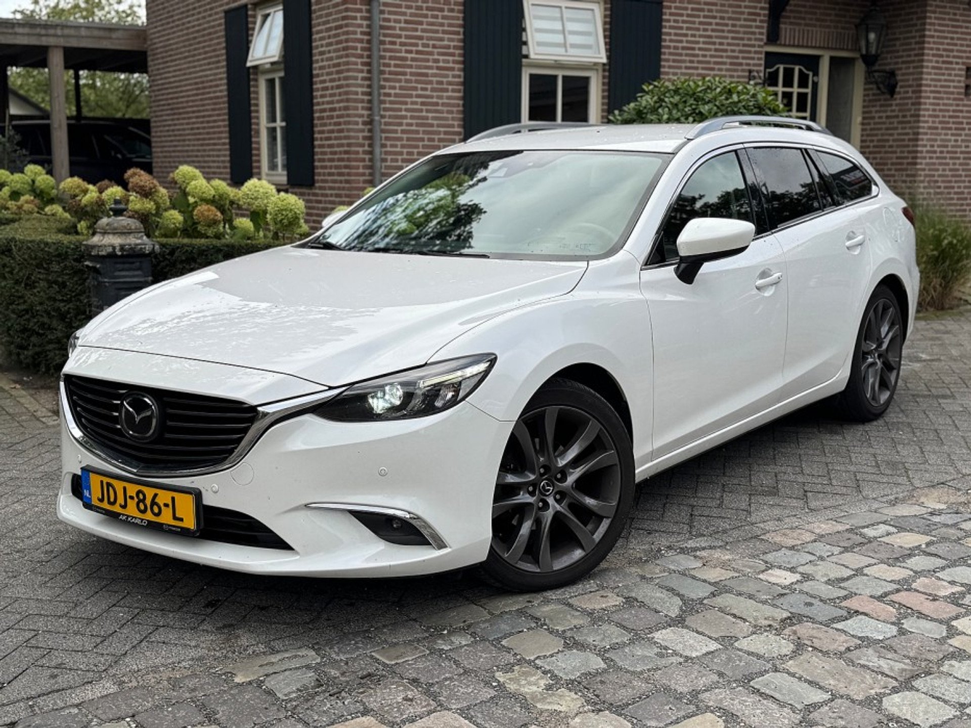Mazda 6 2.2d - Diesel - Automatic - 175 hp - 142.449 km