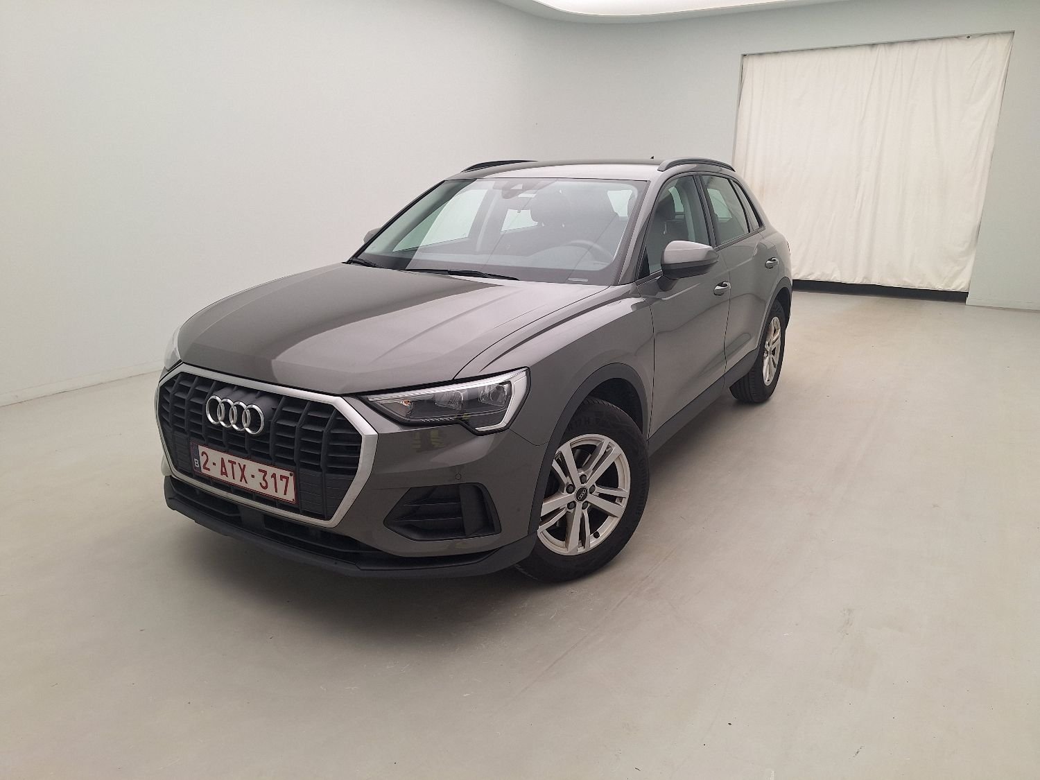 Audi Q3 35 TFSI Attraction - Petrol - Manual - 150 hp - 130.939 km