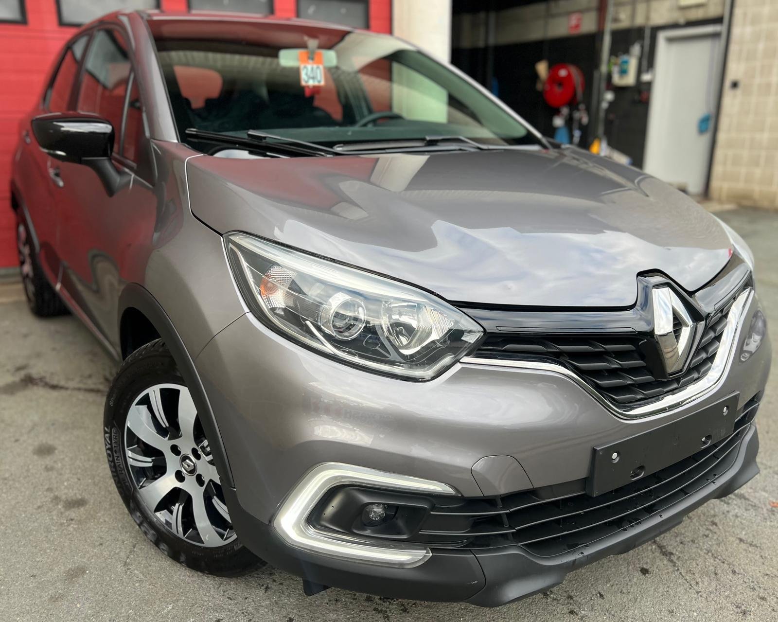Renault Captur 0.9 TCe Zen - Petrol - 90 hp - 99.975 km Zen