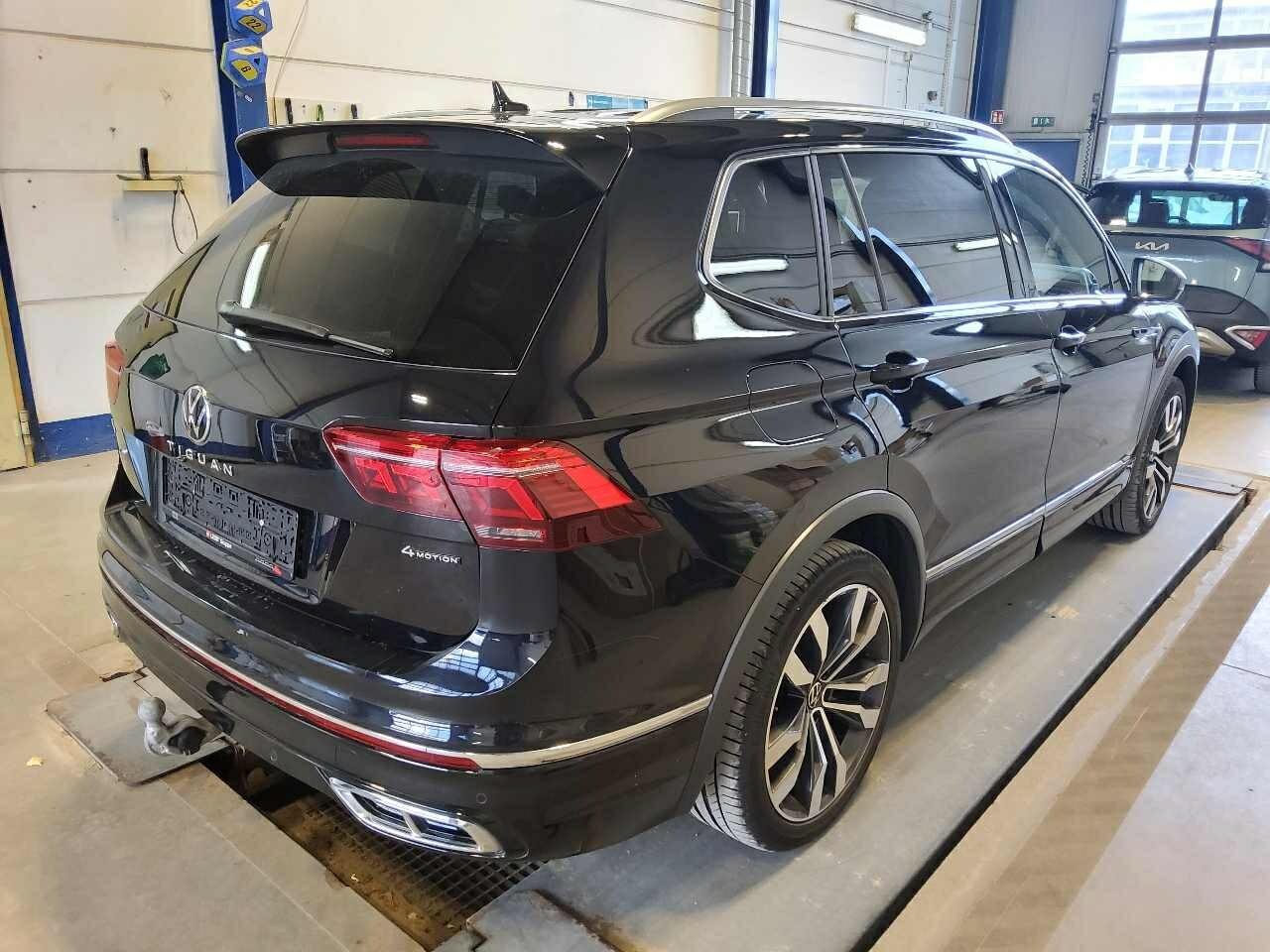 2022 Volkswagen Tiguan   AWD