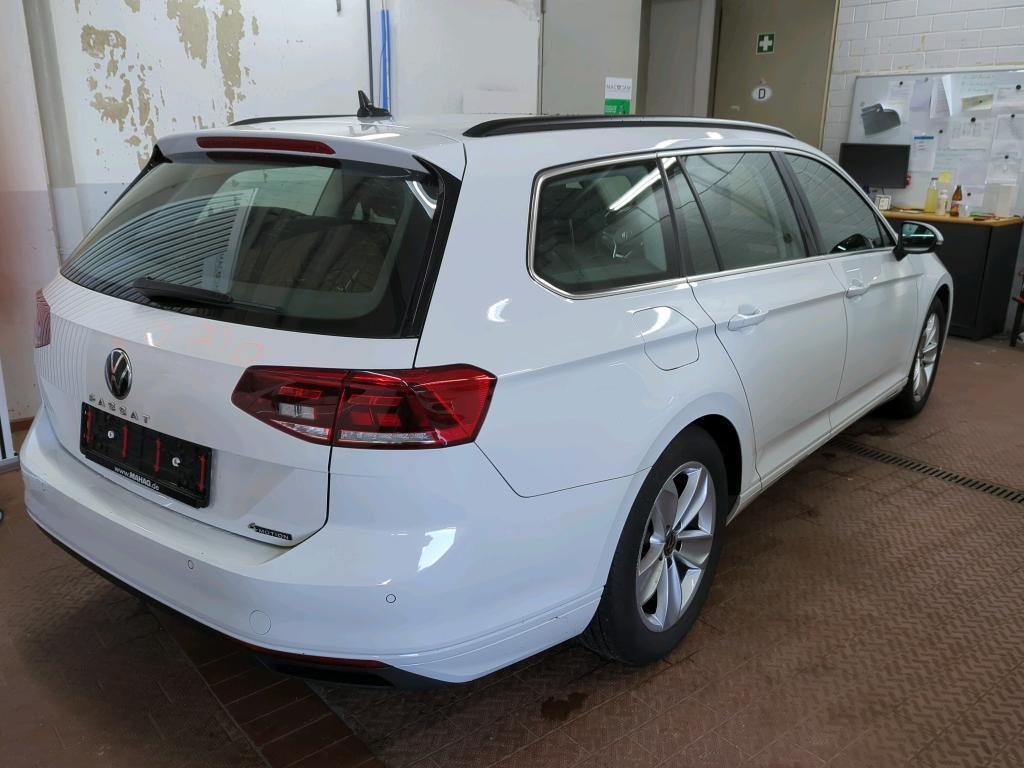 Volkswagen Passat Variant 2.0 TDI Business - 4Motion - Diesel - Automatic - 200 hp - 126.916 km