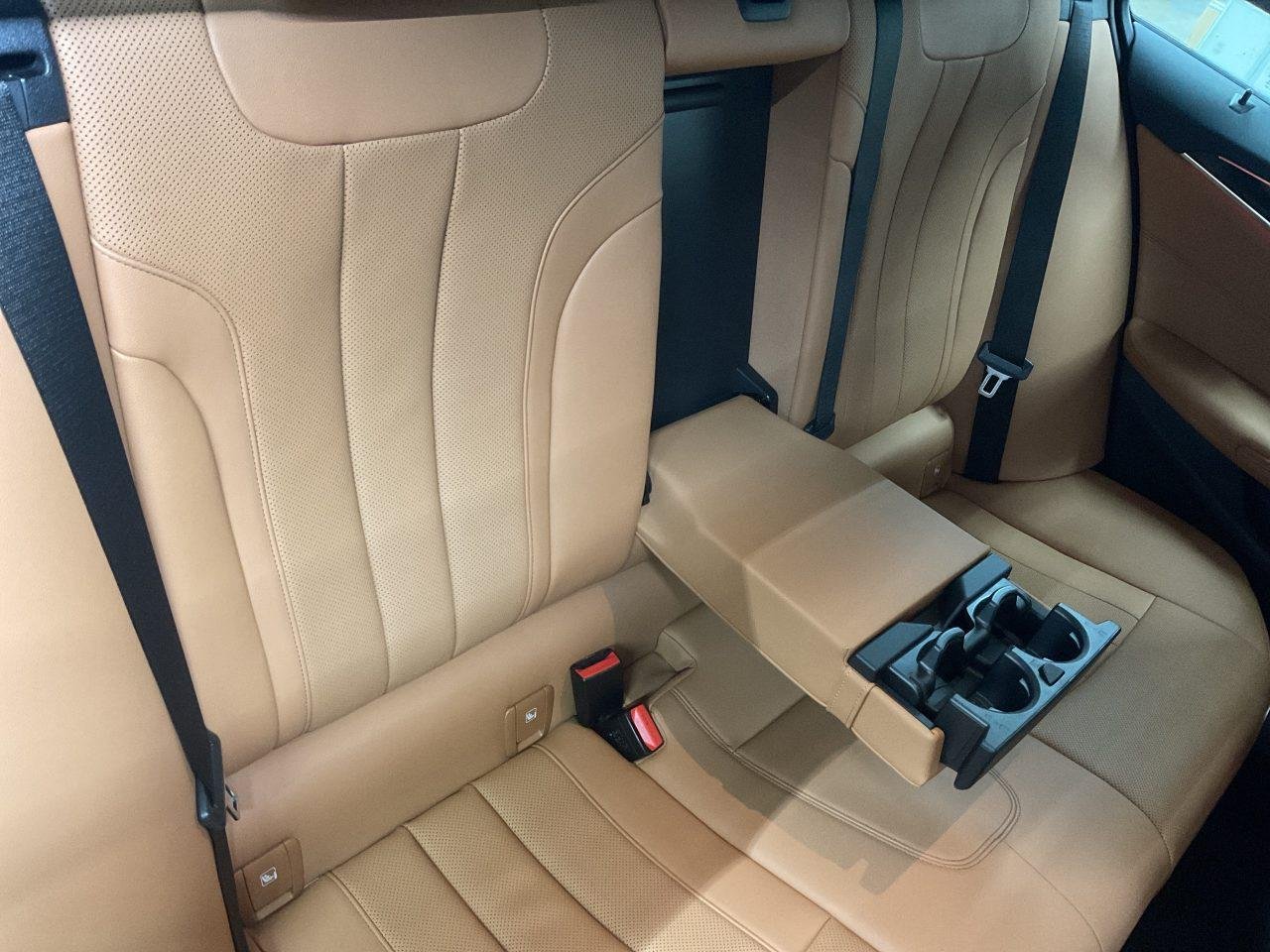 2021 BMW 5 Series   AWD