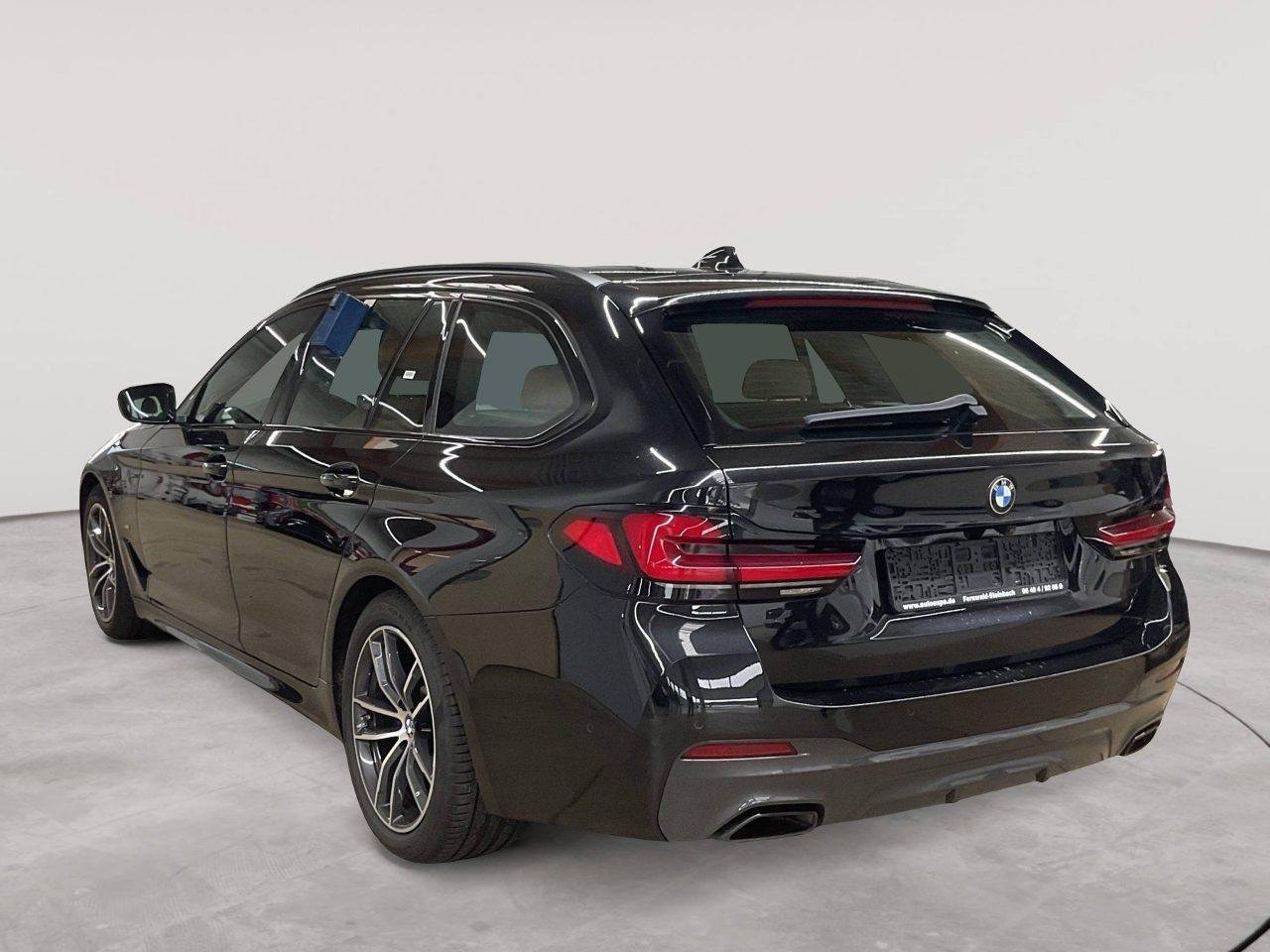 2021 BMW 5 Series   AWD