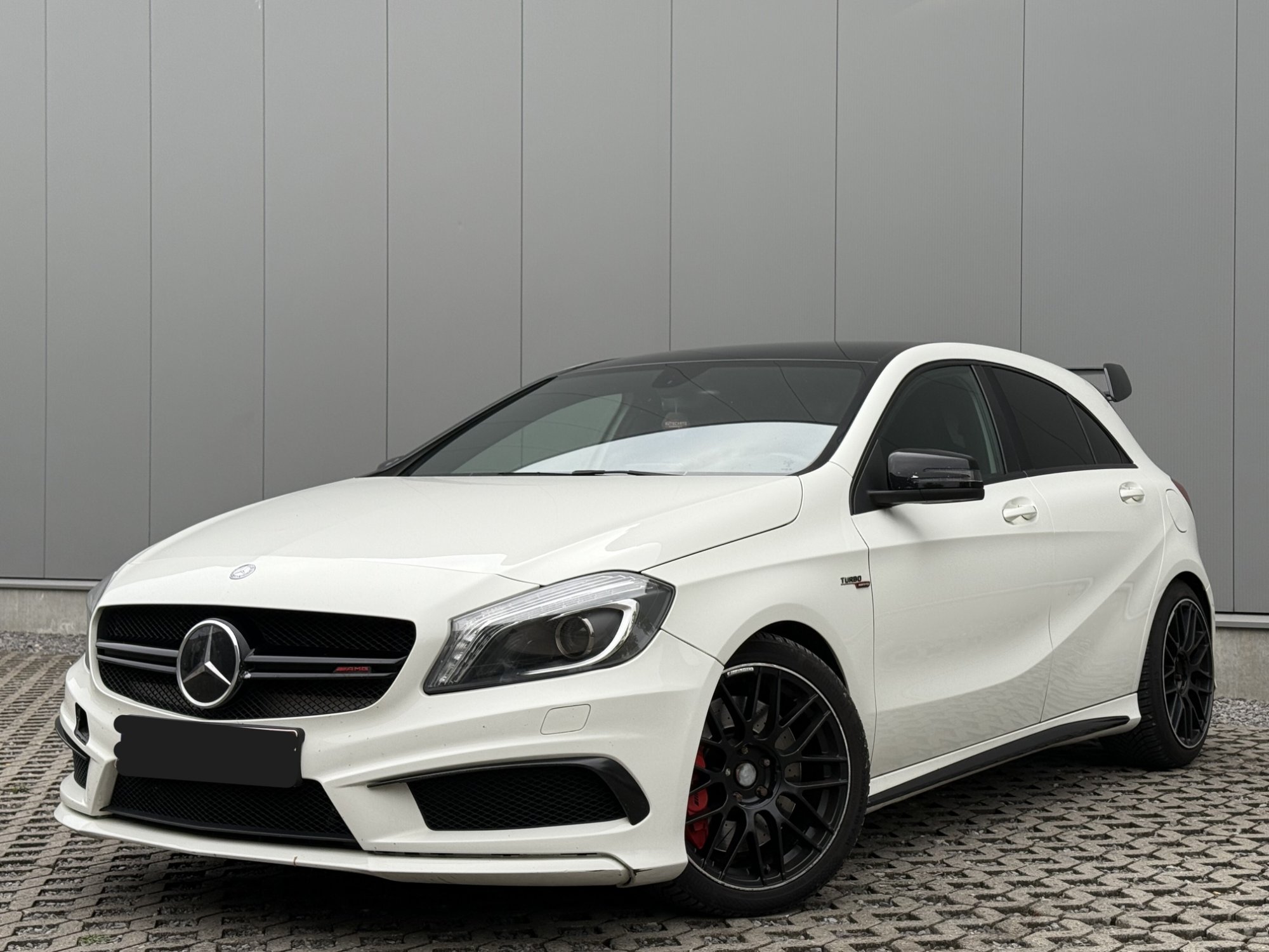 Mercedes-Benz A AMG 45 - 4-Matic - Petrol - Automatic - 360 hp - 174.338 km 