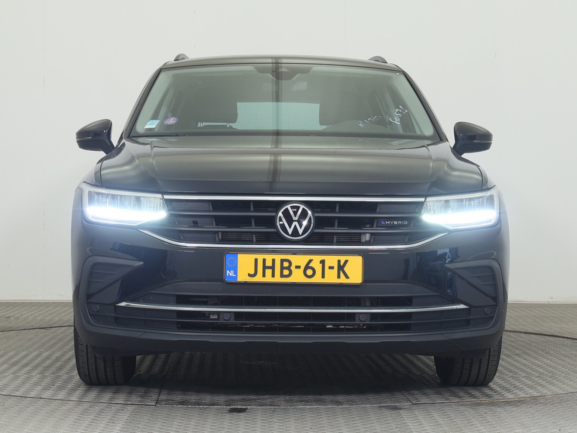 Volkswagen Tiguan 1.4 TSI R-Line - Hybrid - Automatic - 150 hp - 82.240 km