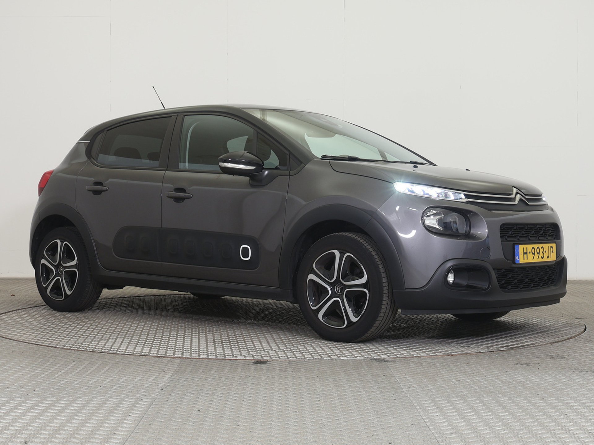 Citroën C3 1.2i Feel - Petrol - Manual - 83 hp - 89.060 km