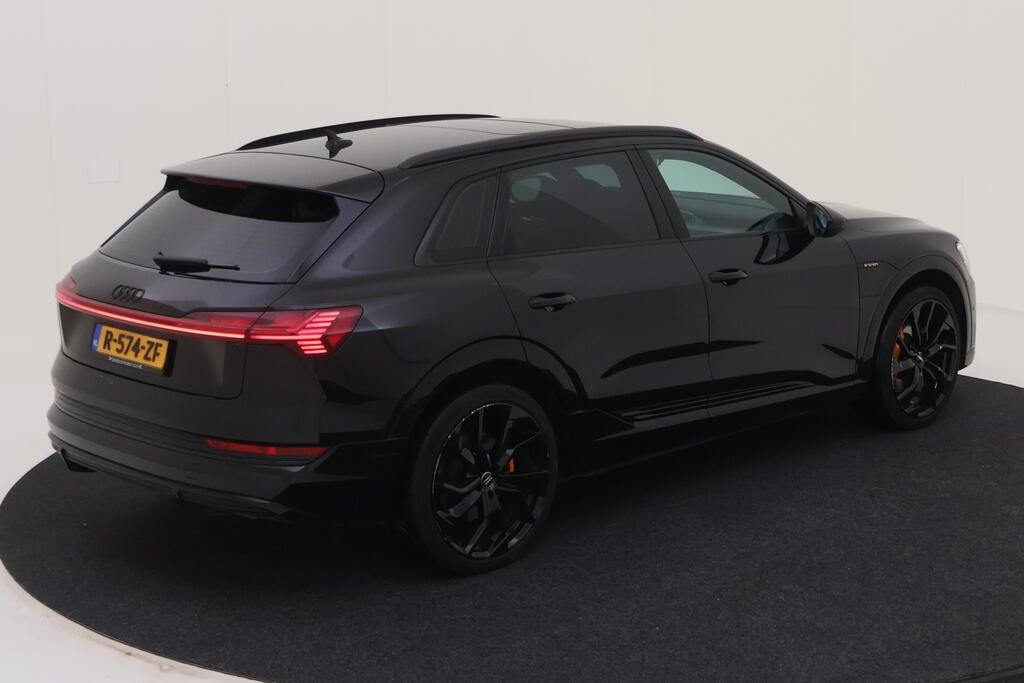 Audi E-tron 55 S Edition - Quattro - Electric - Automatic - 408 hp - 133.868 km