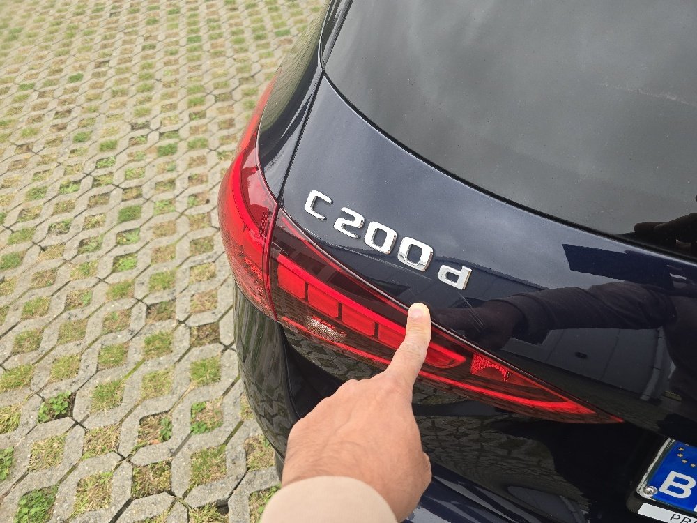 2022 Mercedes-Benz C   