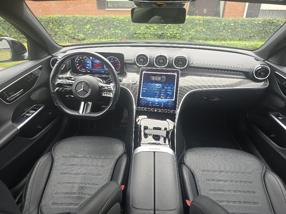 2022 Mercedes-Benz C   